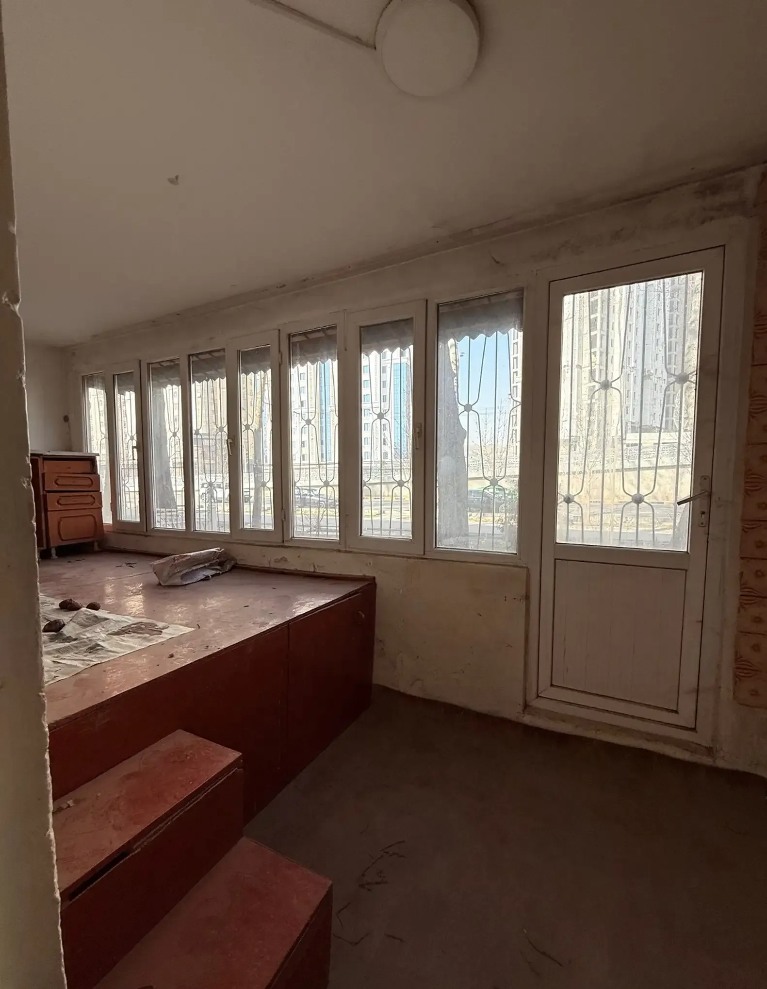 3-комн. квартира, 1 этаж, 58 м², 101мкр. перед эстокадой 82мкр