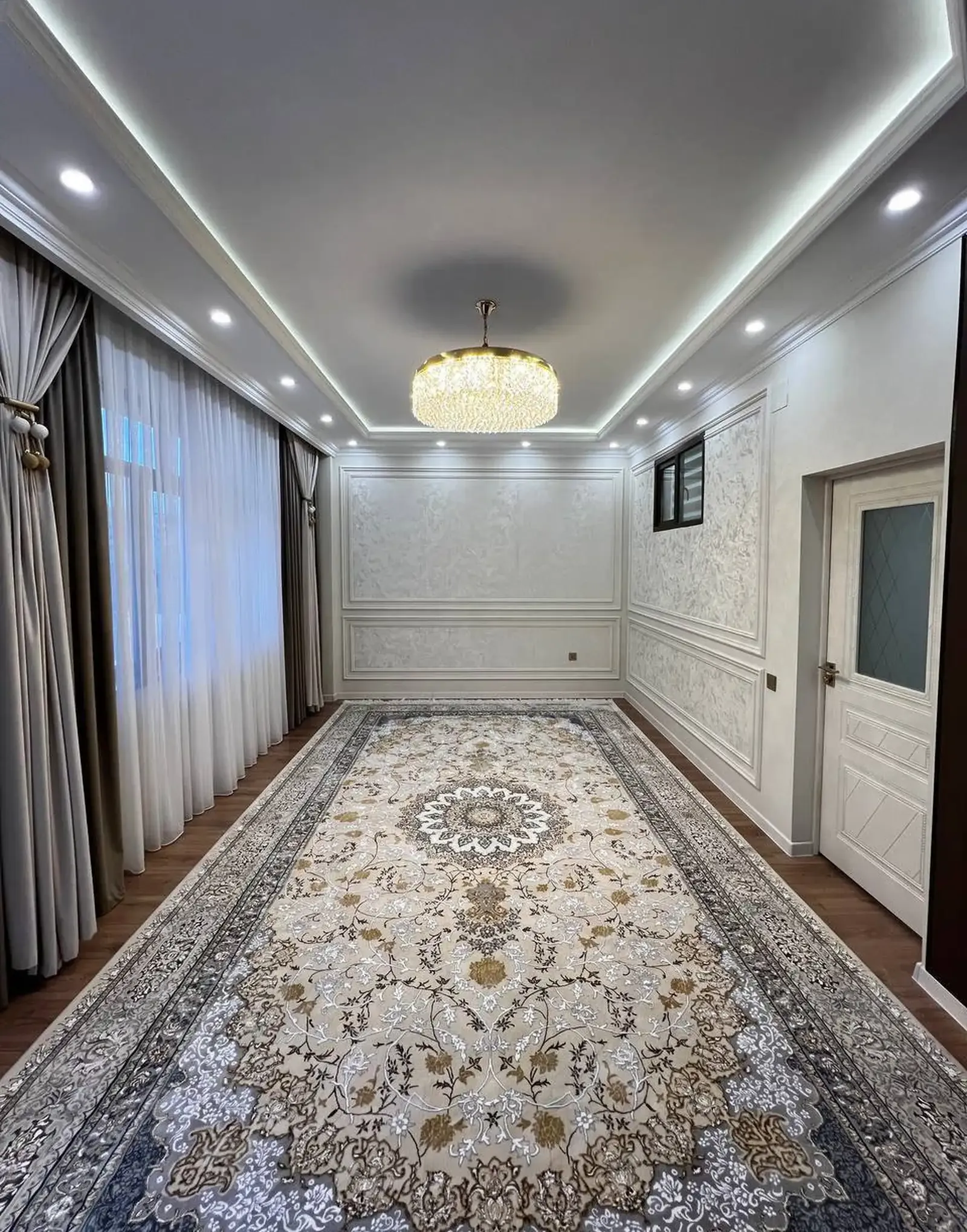 3-комн. квартира, 4 этаж, 93 м², Фирдавси Цирк пеши Суд