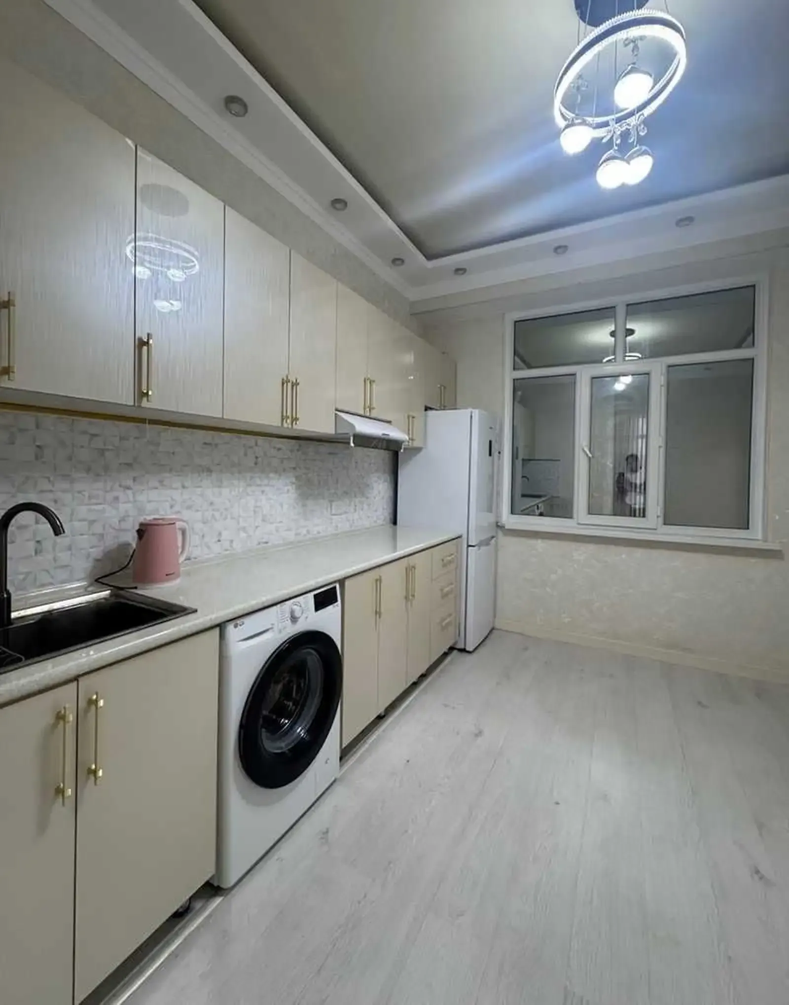 2-комн. квартира, 17 этаж, 73 м, мактаби 28