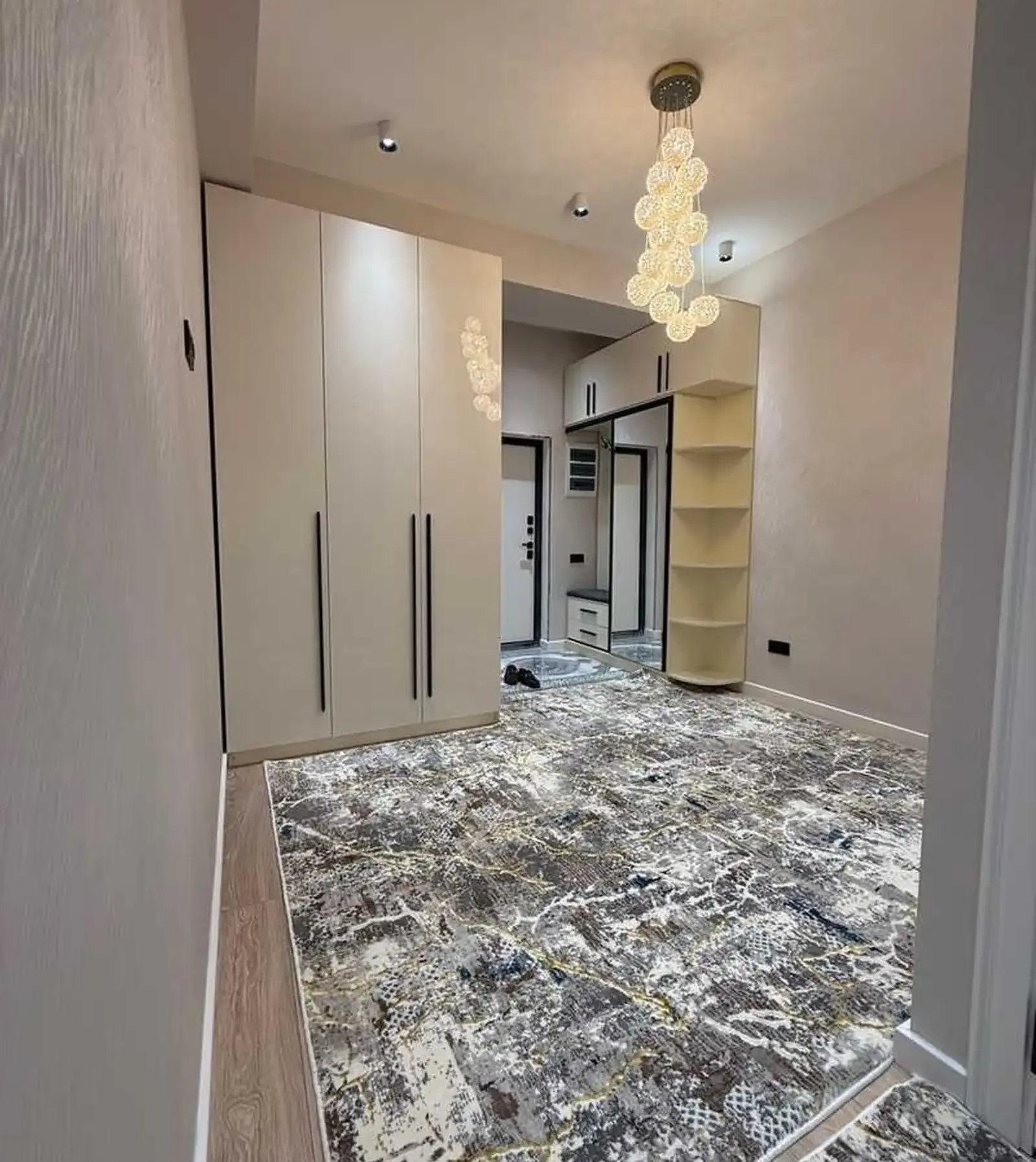 2-комн. квартира, 15 этаж, 84м², 82 мкр