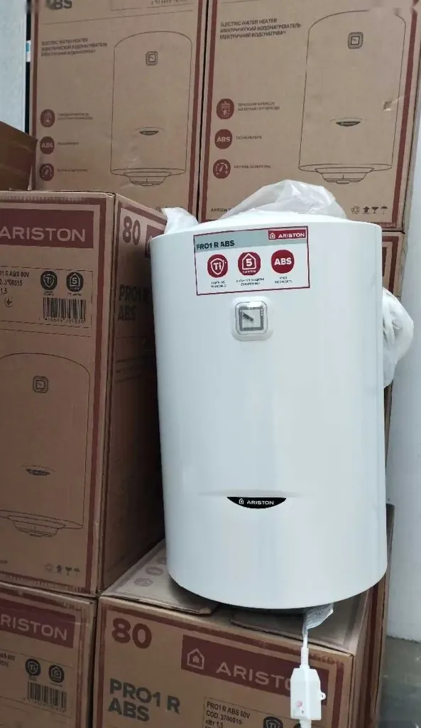 Водонагреватель Ariston 80л