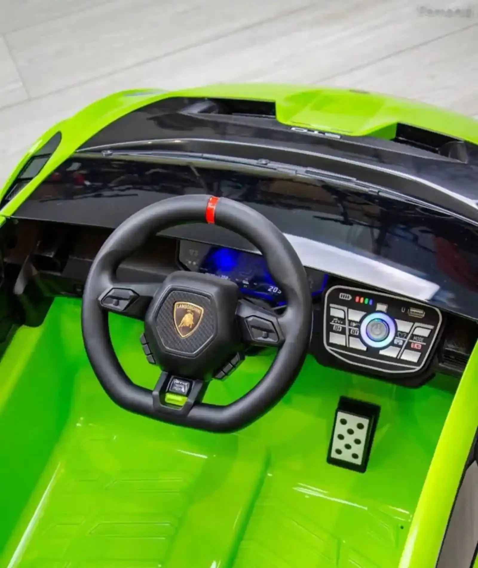 Детский электромобиль