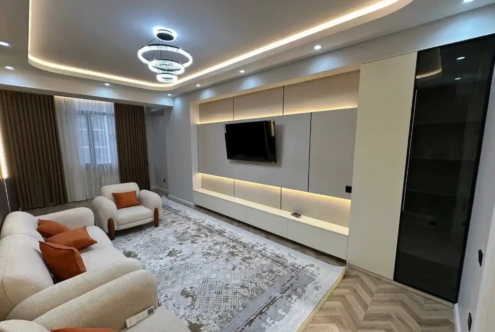 3-комн. квартира, 16 этаж, 95 м², Исмоили Сомони Спартак