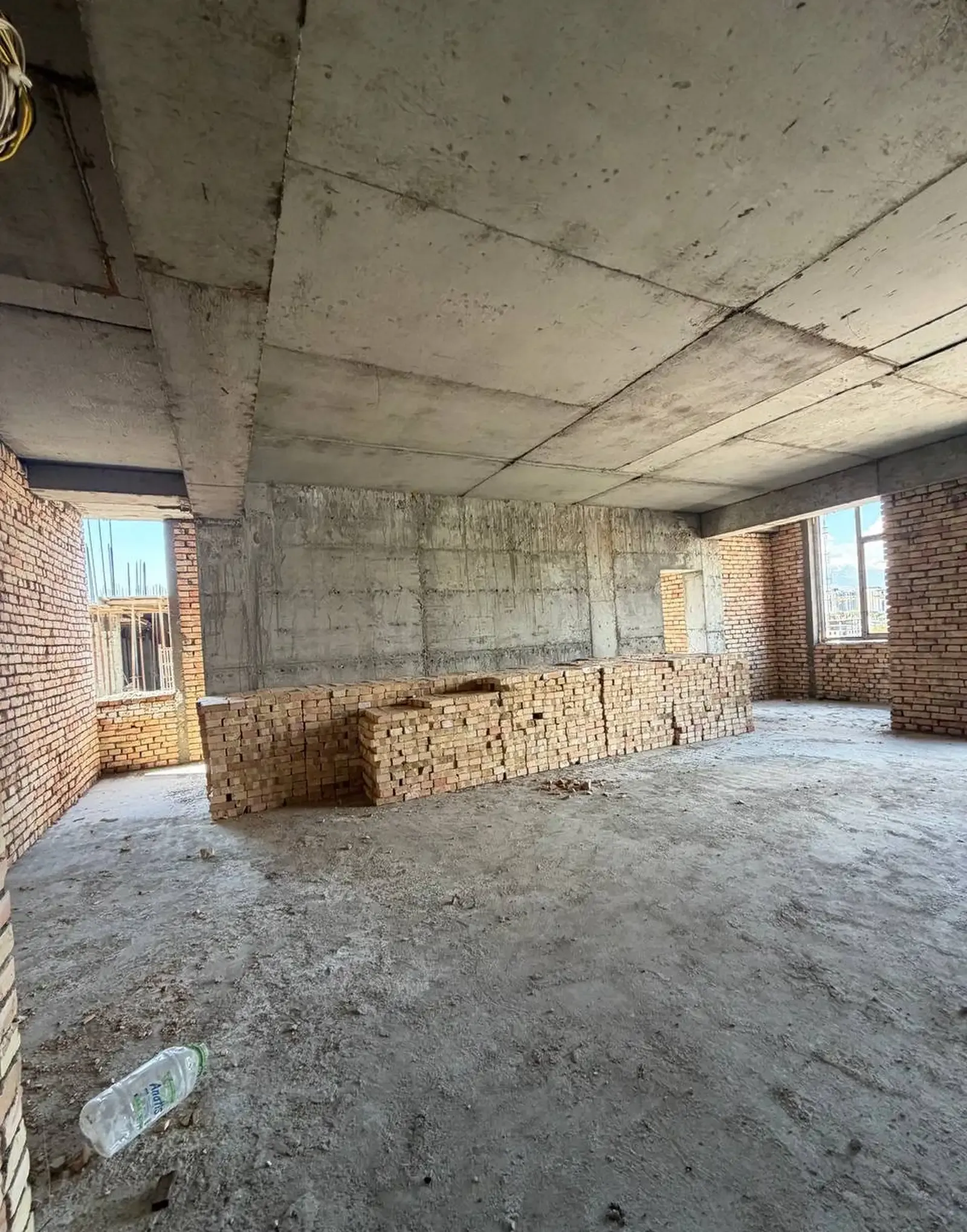 2-комн. квартира, 12 этаж, 63 м², Шохмансур