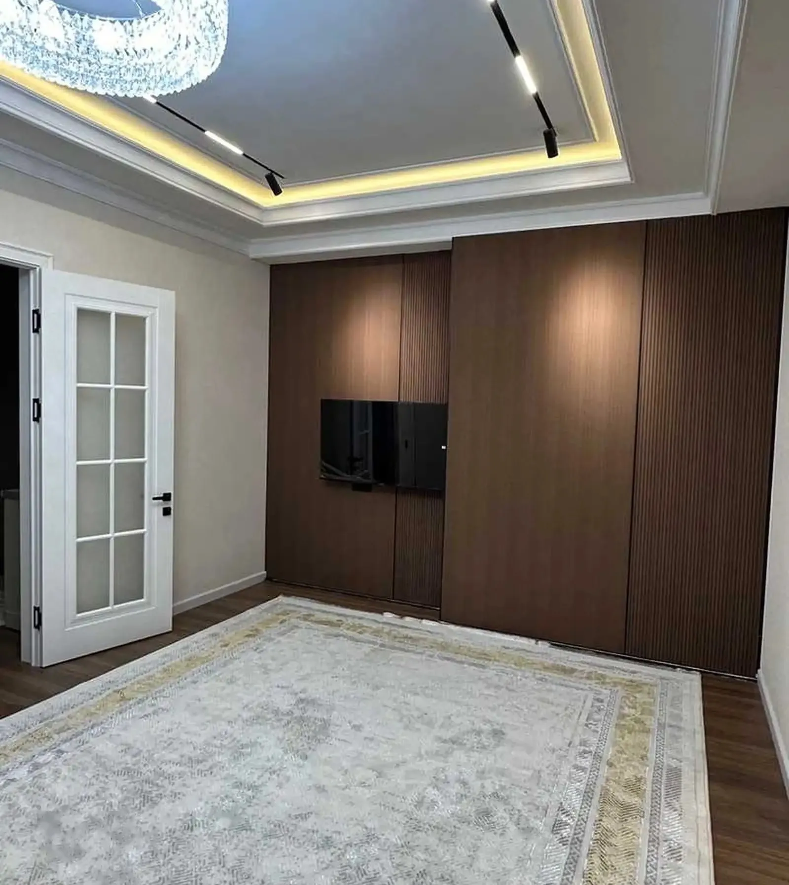 2-комн. квартира, 12 этаж, 62м², Славянский университет