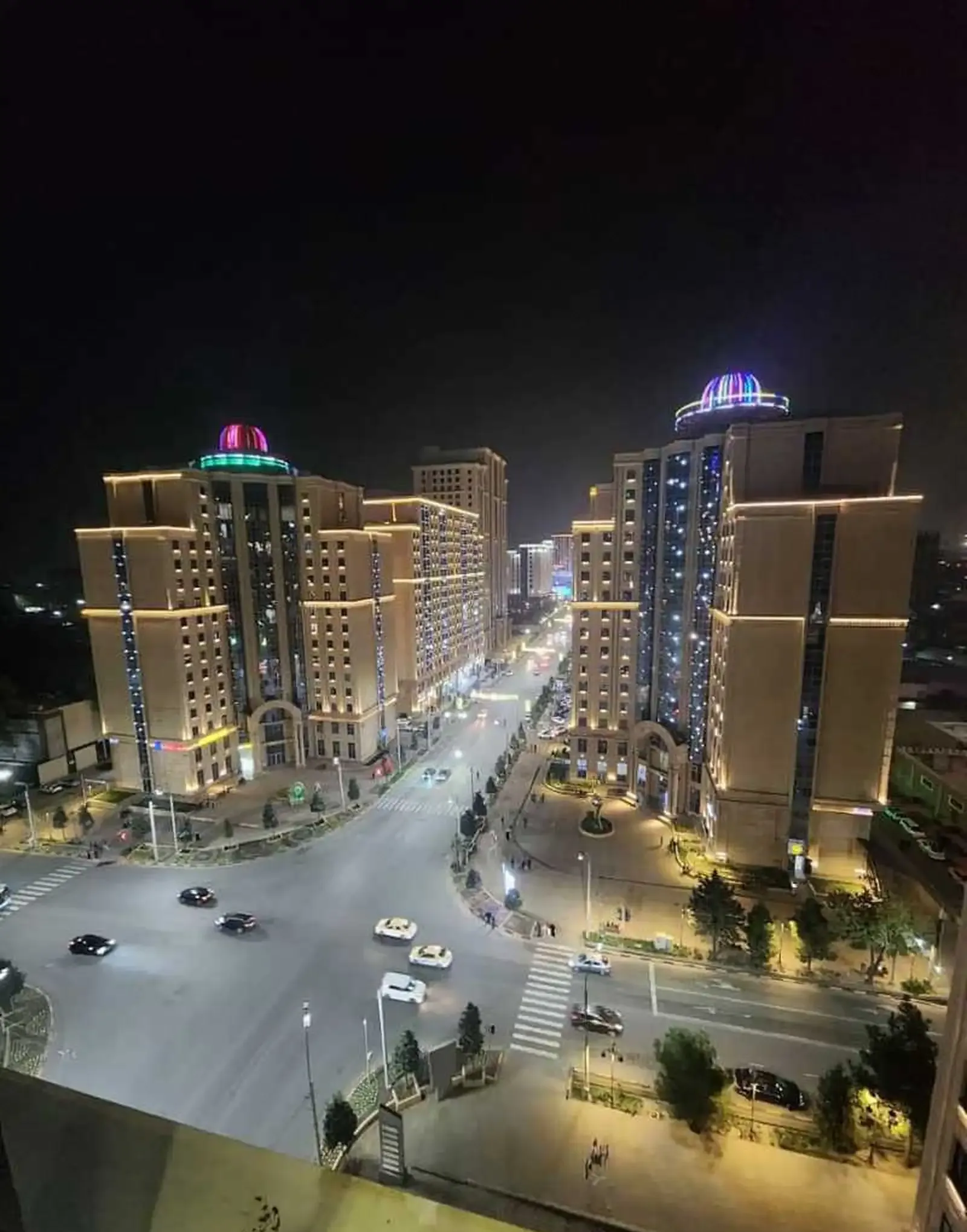 2-комн. квартира, 12 этаж, 72м², Чор Дома