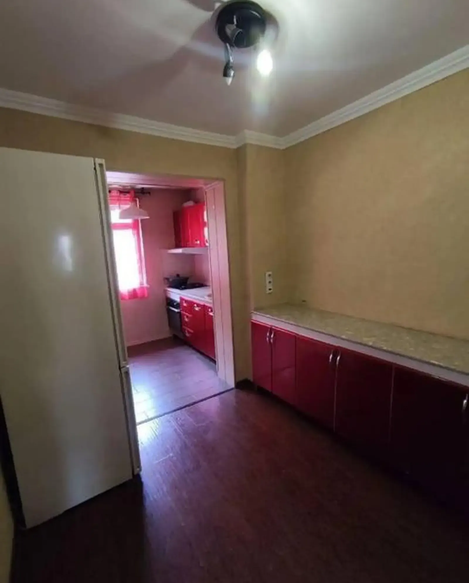 2-комн. квартира, 2 этаж, 60м², Сино