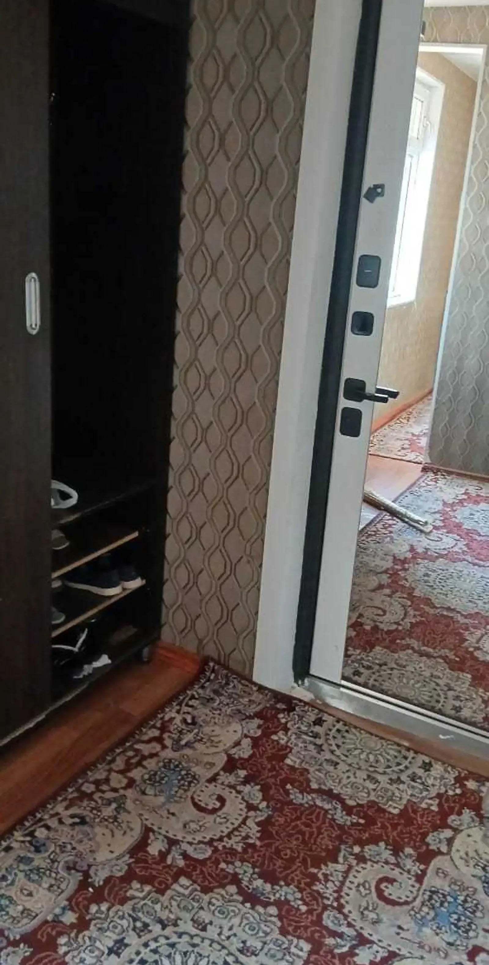 2-комн. квартира, 3 этаж, 57 м², Сино