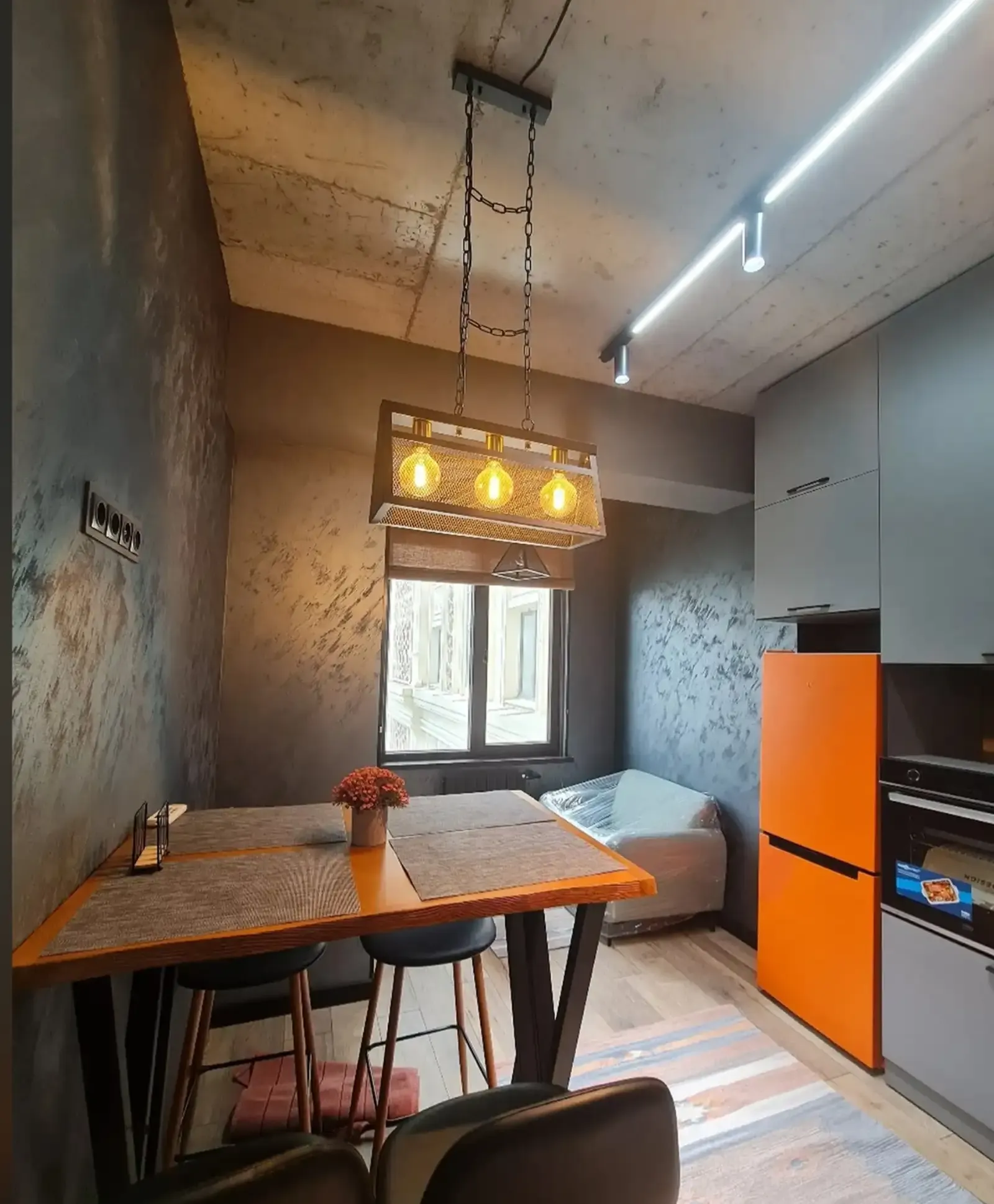2-комн. квартира, 13 этаж, 60м², Шохмансур