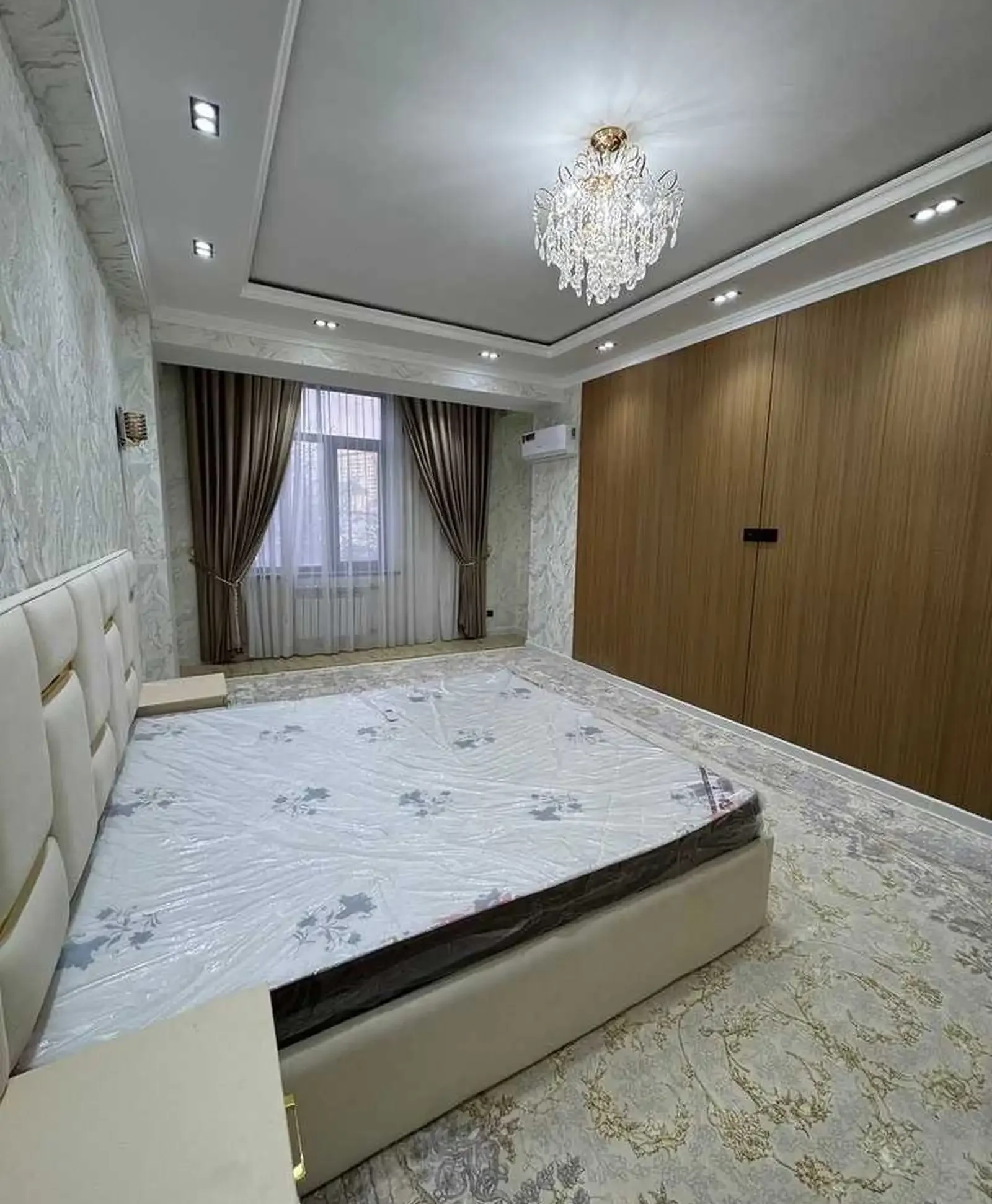 2-комн. квартира, 4 этаж, 105 м², Исмоили Сомони