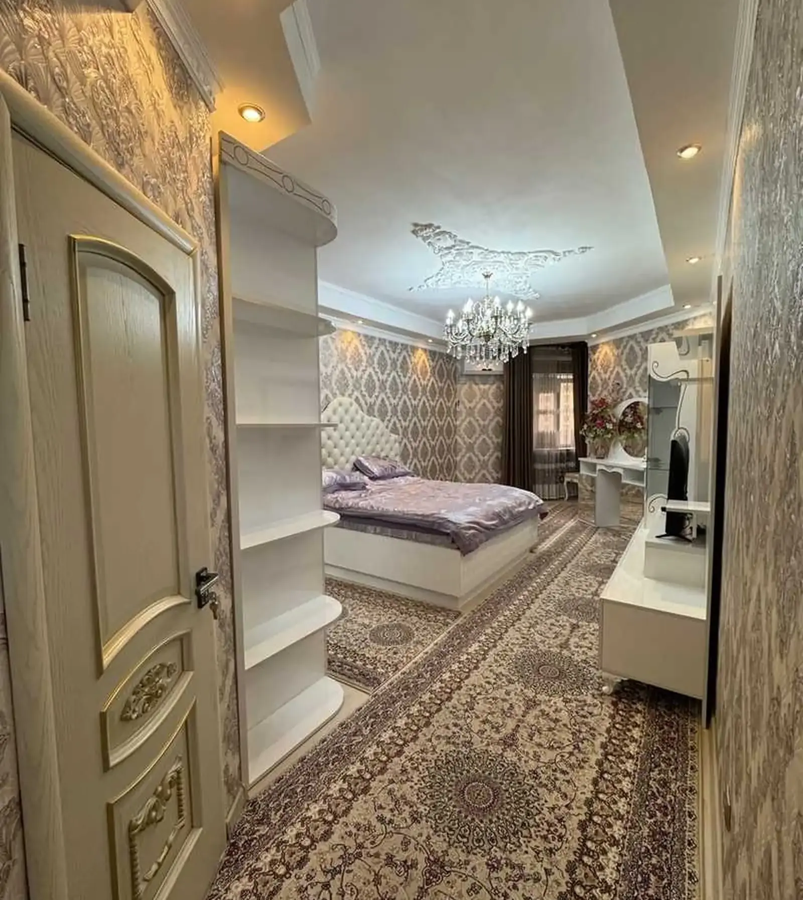 3-комн. квартира, 8 этаж, 140м², дом печать