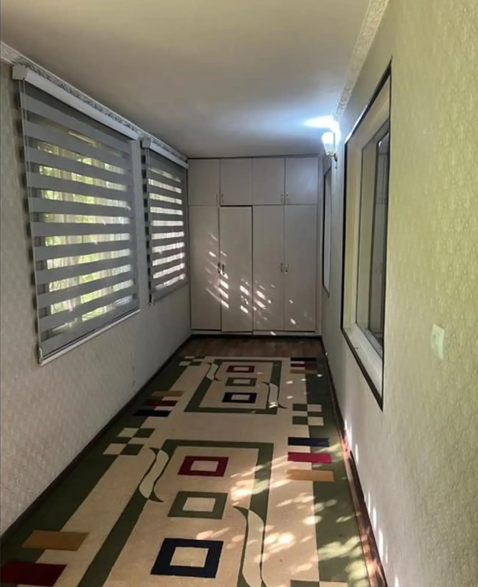 4-комн. квартира, 2 этаж, 100м², Сино