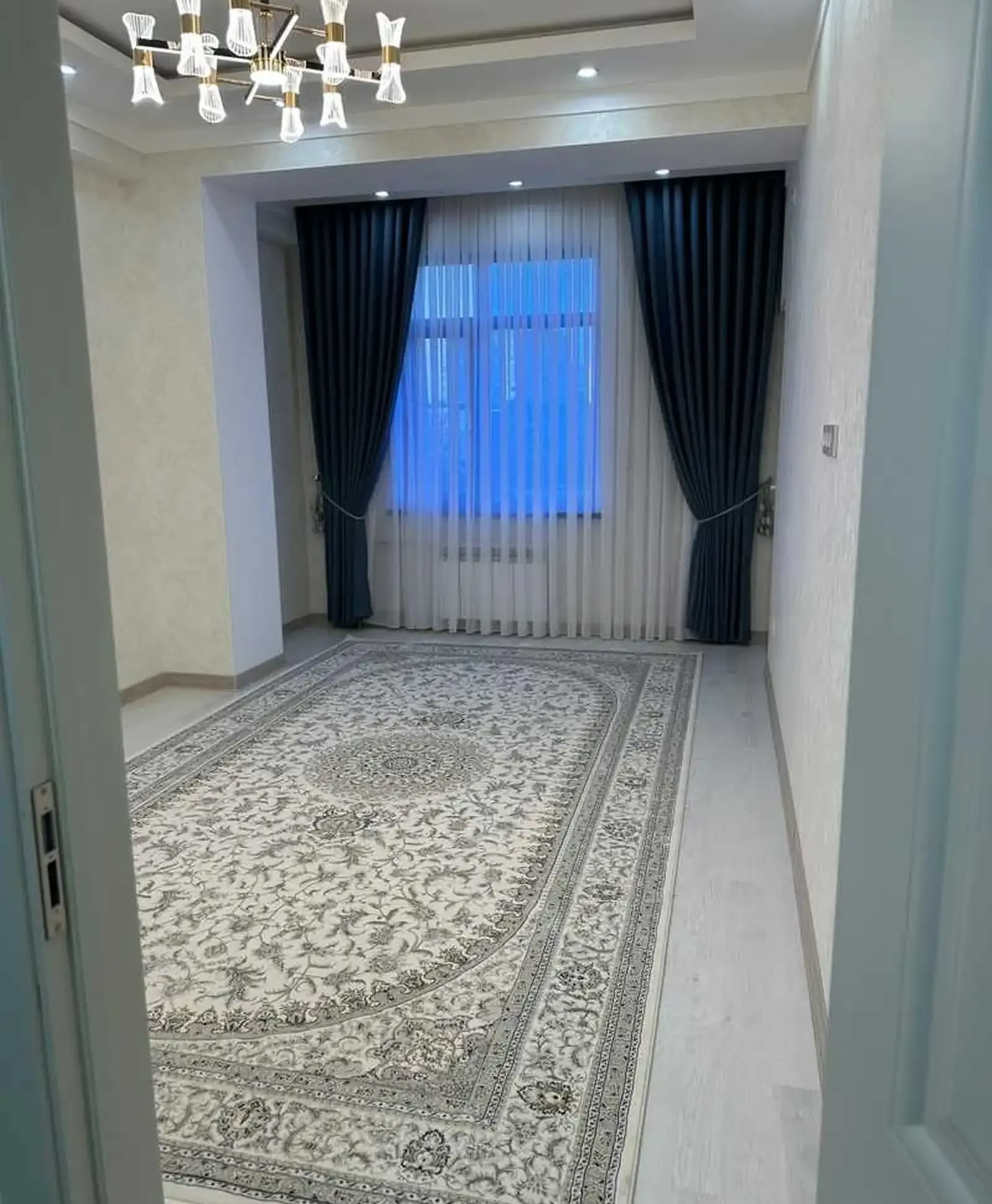 2-комн. квартира, 3 этаж, 65м², Сино