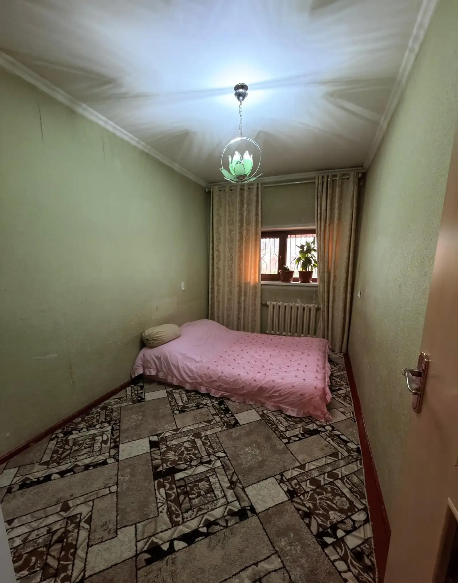 3-комн. квартира, 4 этаж, 60 м², 84 мкр, сзади Ресторан Тайга