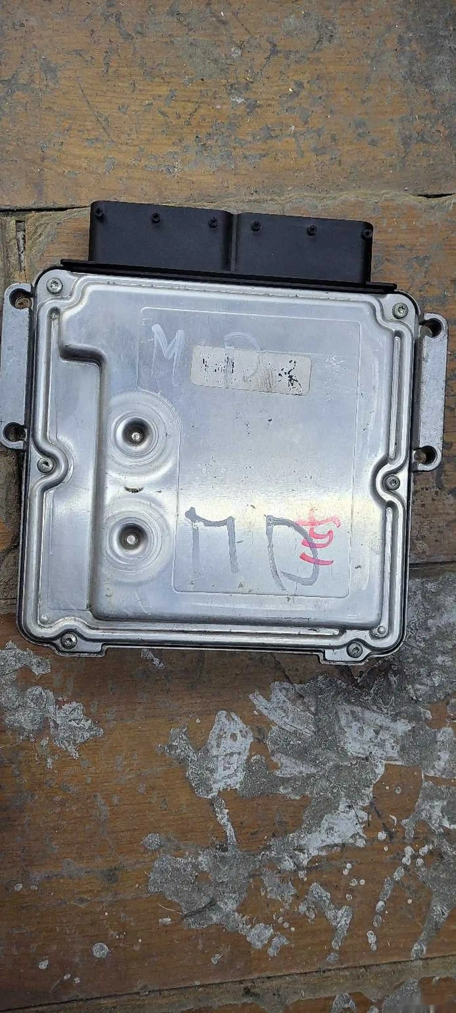 Компьютер двигателя на Hyundai — фото 3