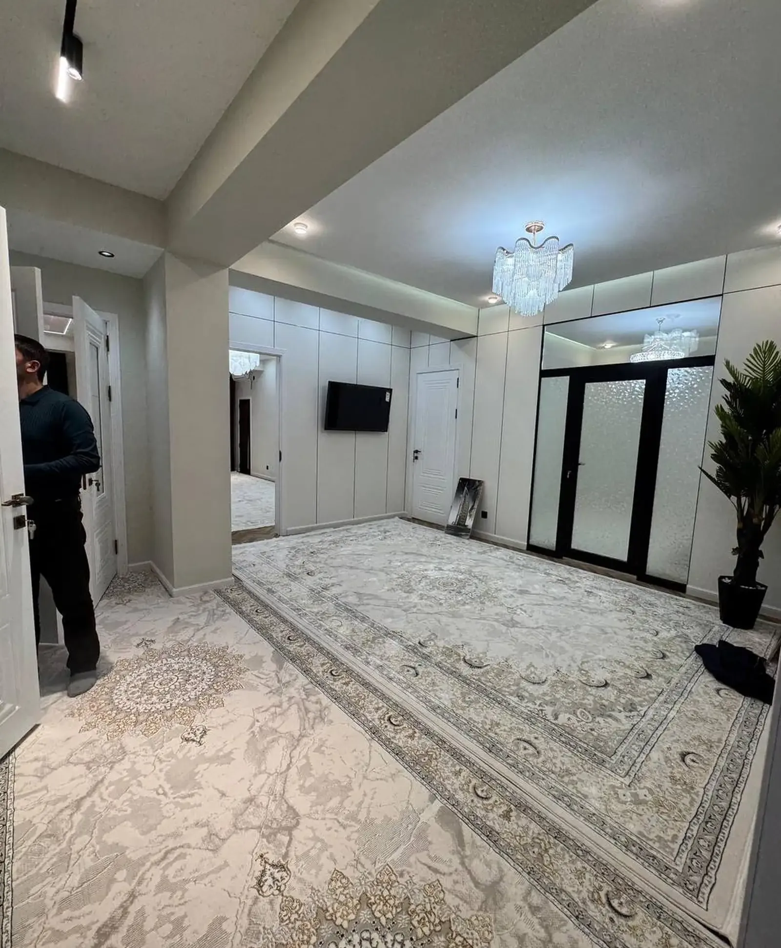 3-комн. квартира, 11 этаж, 111 м², Сомони спартак