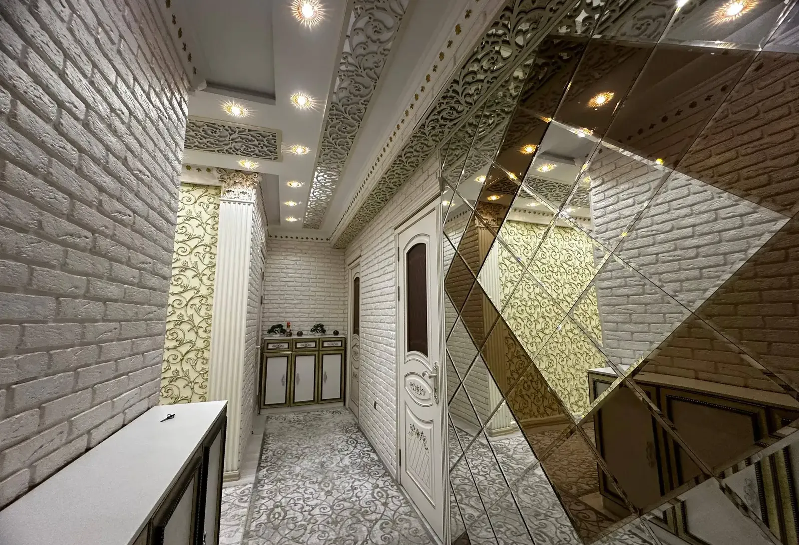 4-комн. квартира, 4 этаж, 151 м², Сино 112мкр