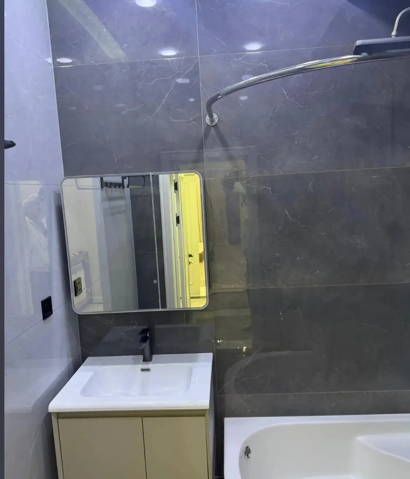 3-комн. квартира, 9 этаж, 100м², сино