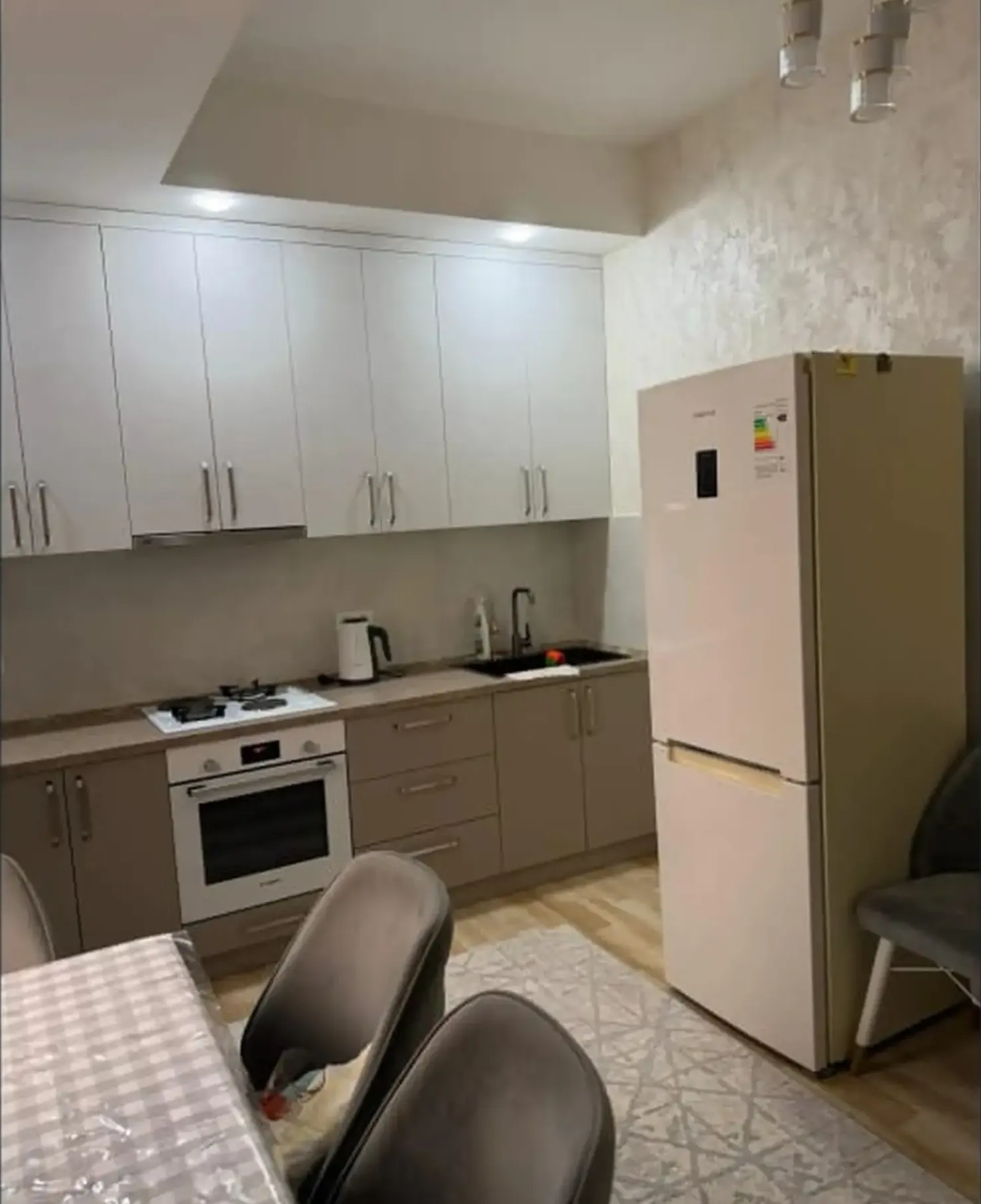 3-комн. квартира, 8 этаж, 93м², Сино