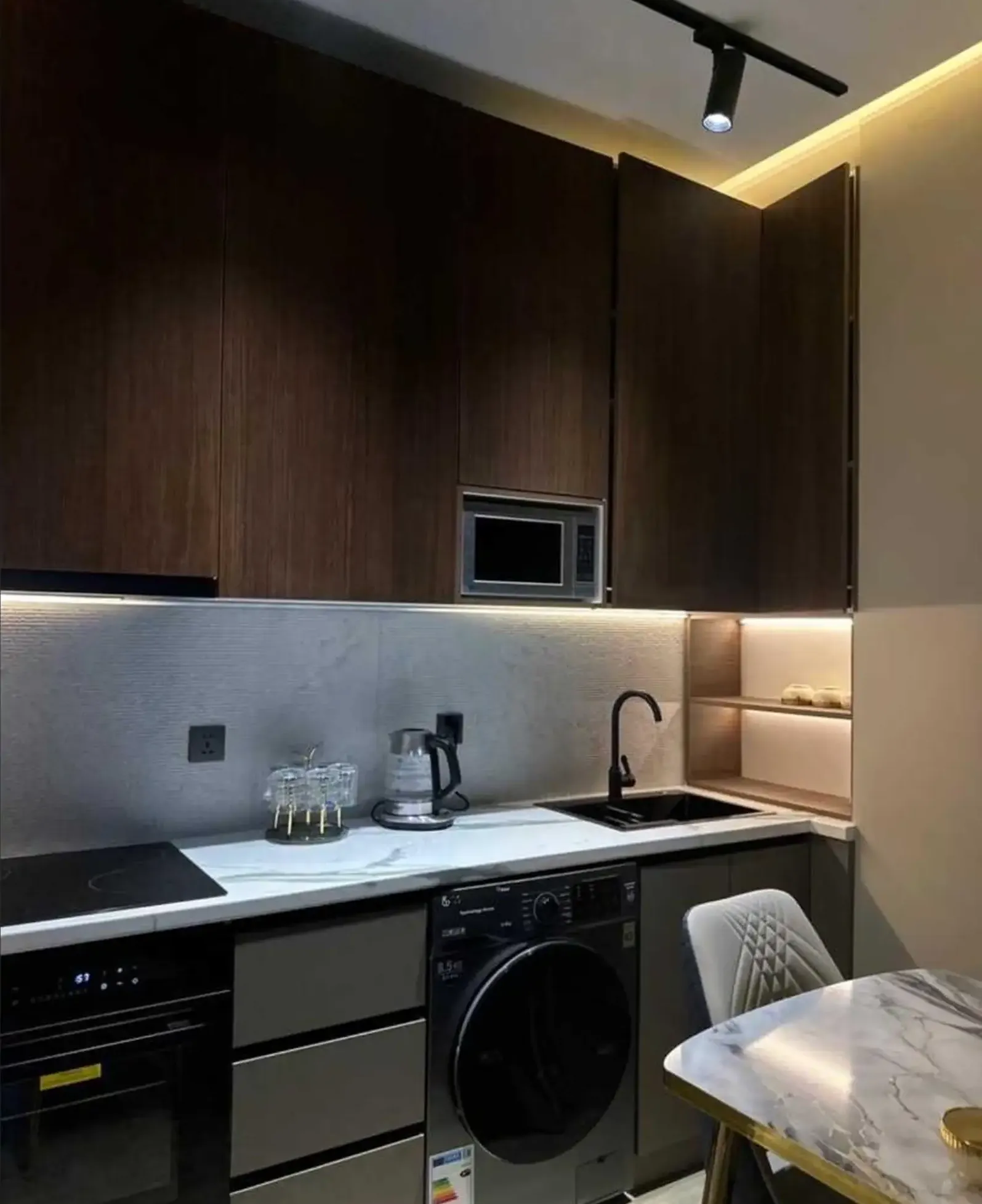 2-комн. квартира, 13 этаж, 60м², И Сомони