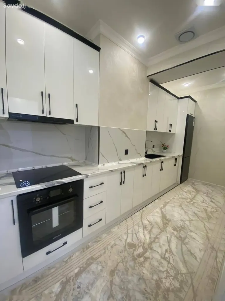 3-комн. квартира, 8 этаж, 75 м², сино