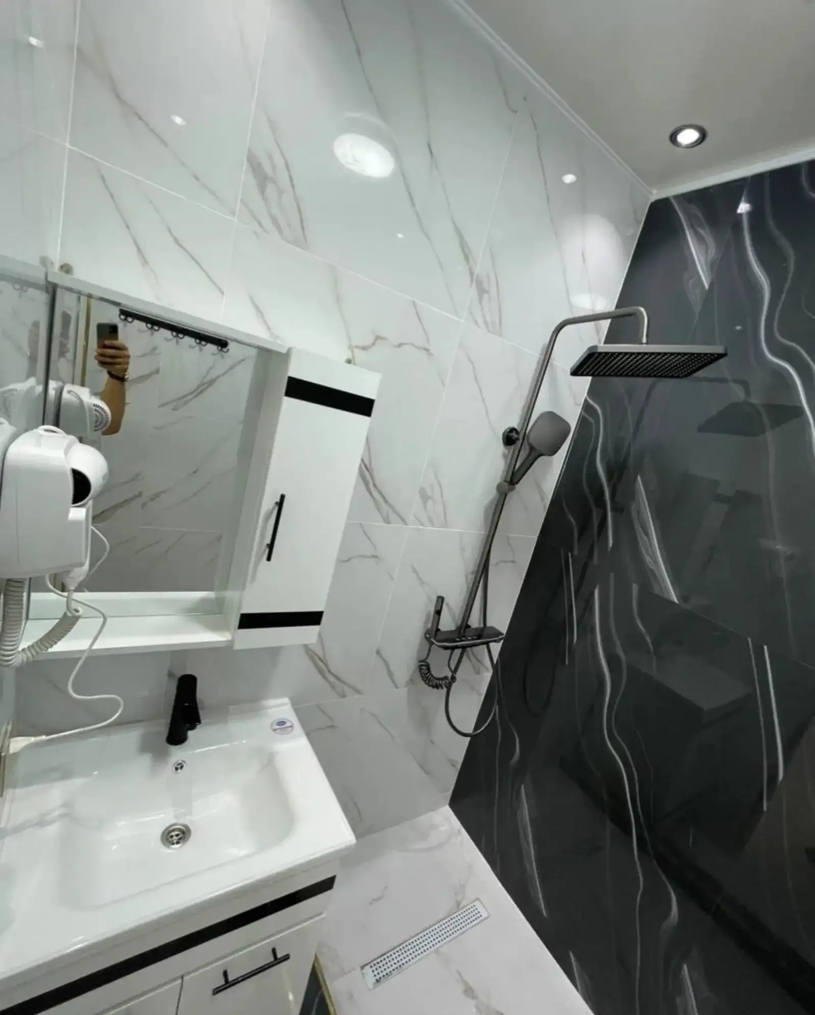 2-комн. квартира, 3 этаж, 63 м², Фирдавси