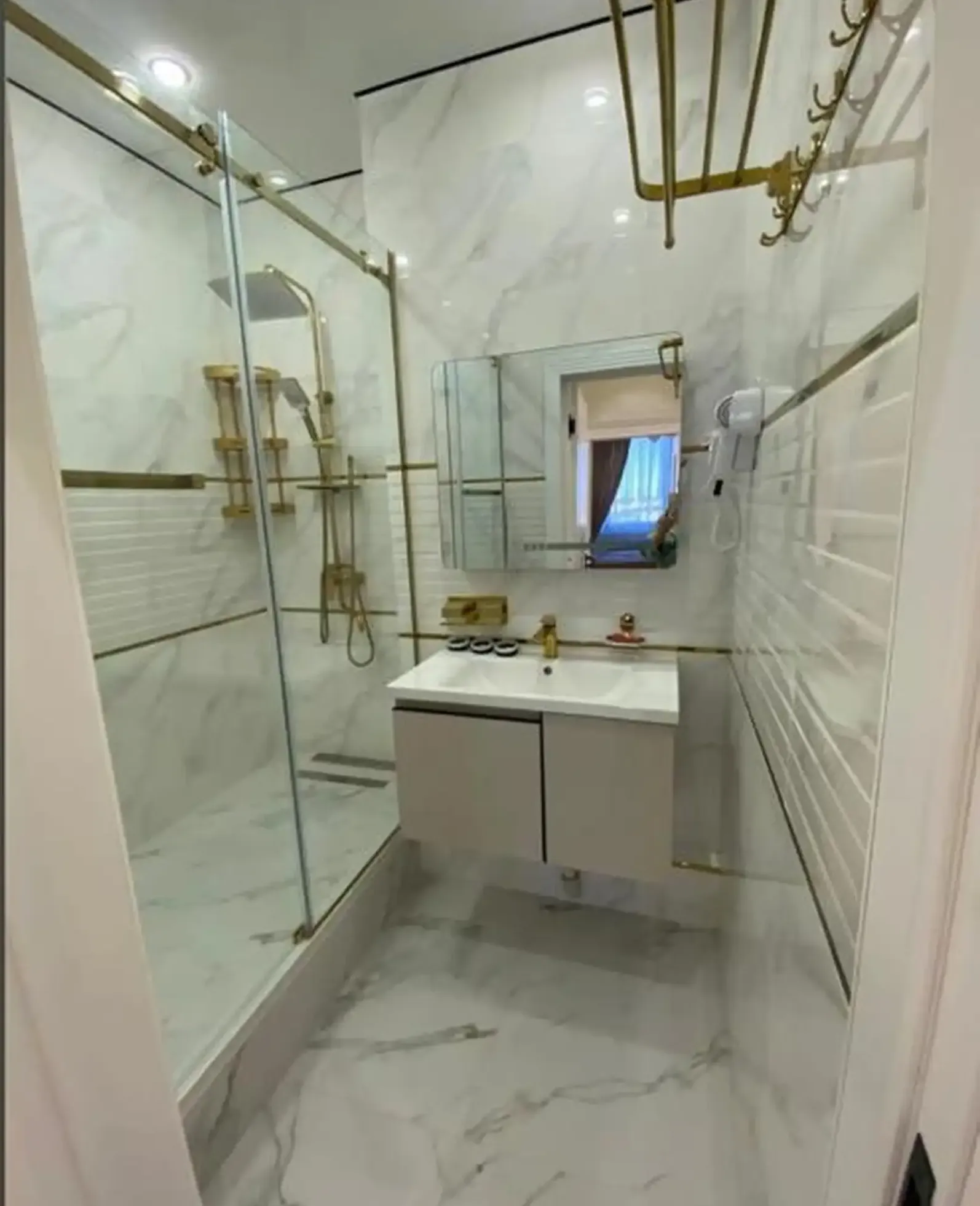 2-комн. квартира, 18 этаж, 93м², Сино