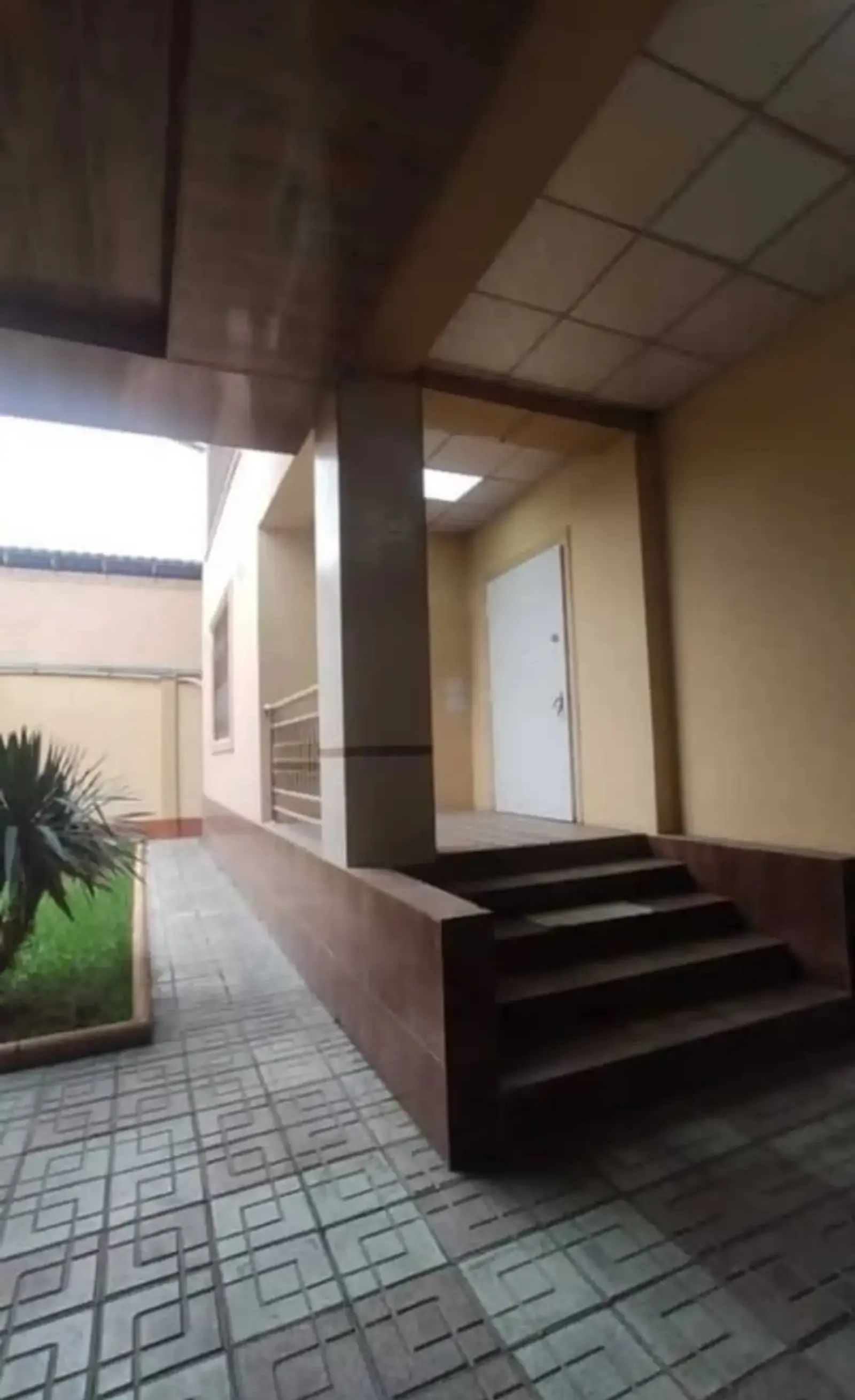 2-этажный, 13 комнатный дом, 480 м², И. Сомони