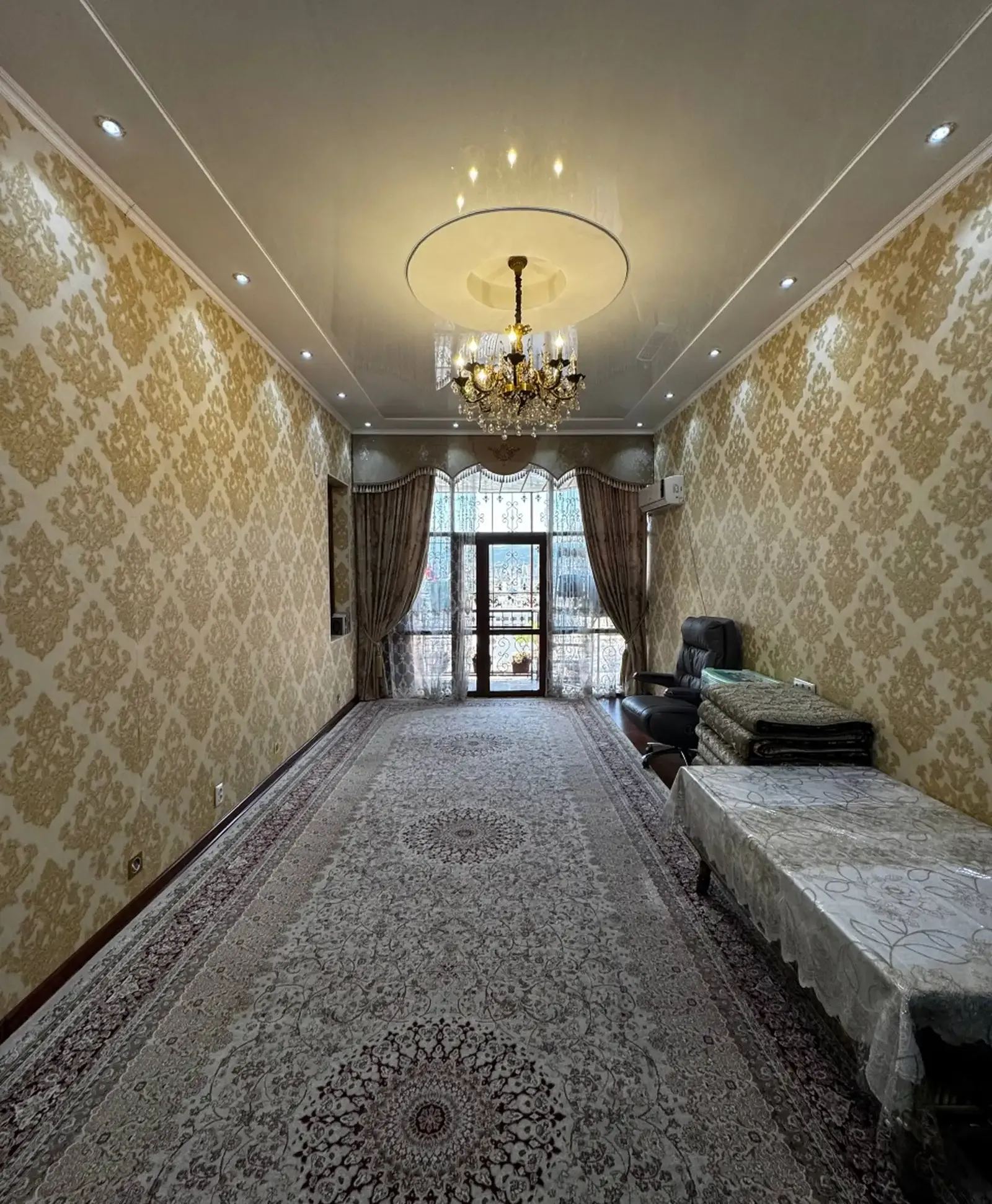 3-комн. квартира, 13 этаж, 107 м², И.Сомони дом Паркинг орт Мгу