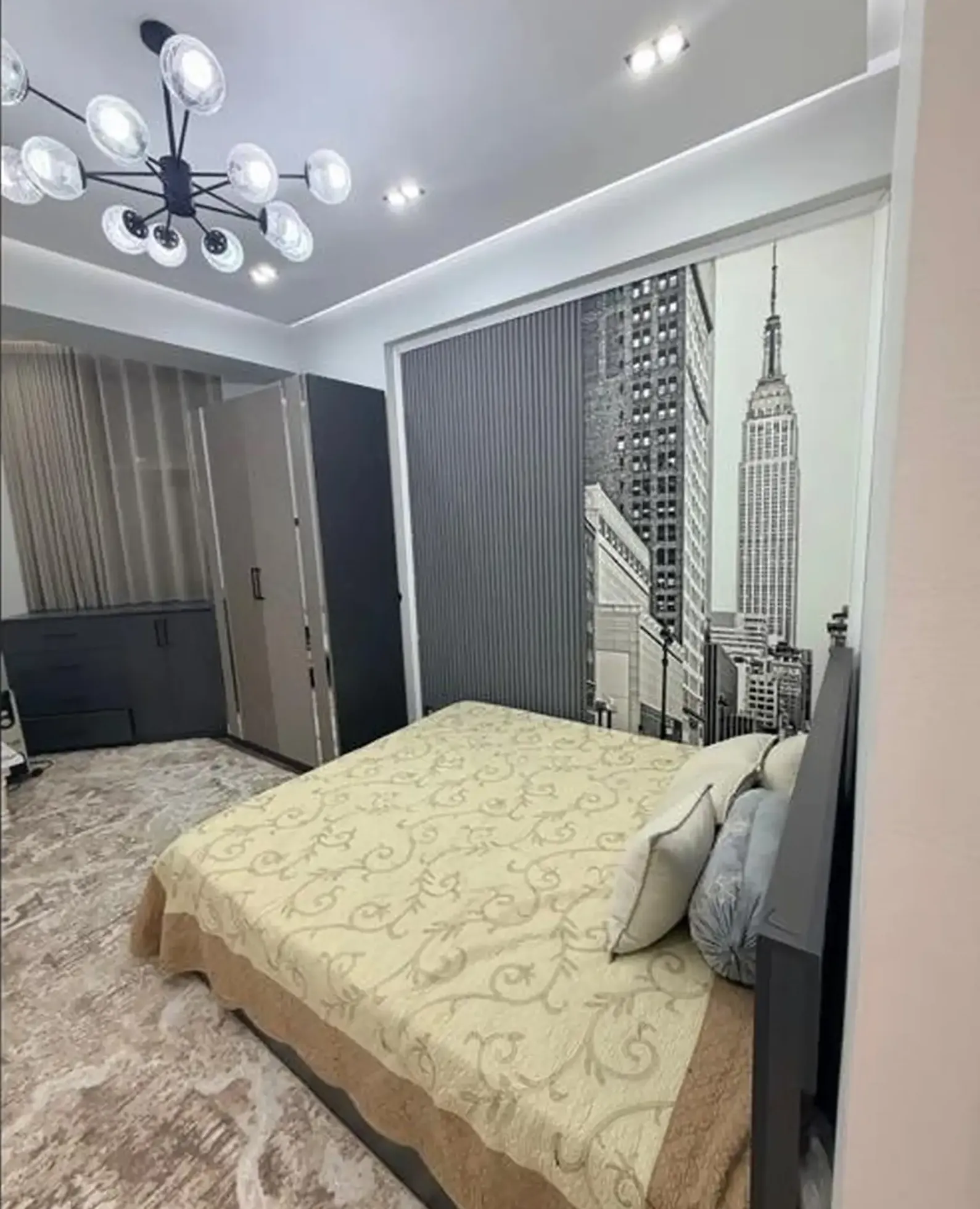 2-комн. квартира, 4 этаж, 130м², И Сомони