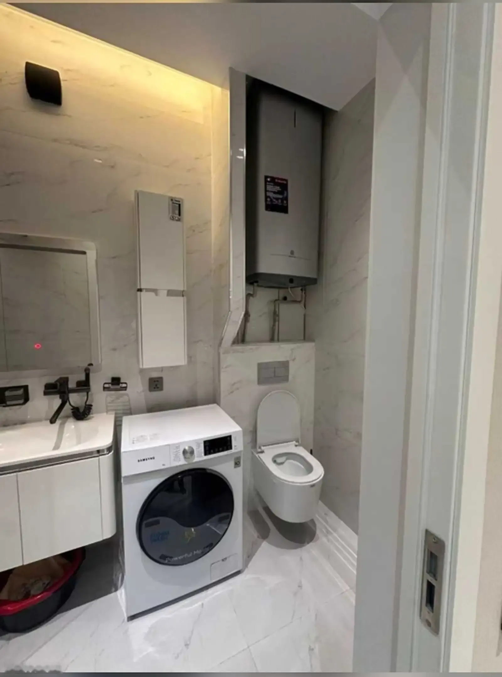 2-к квартира, 18 этаж, 95 м², Айни