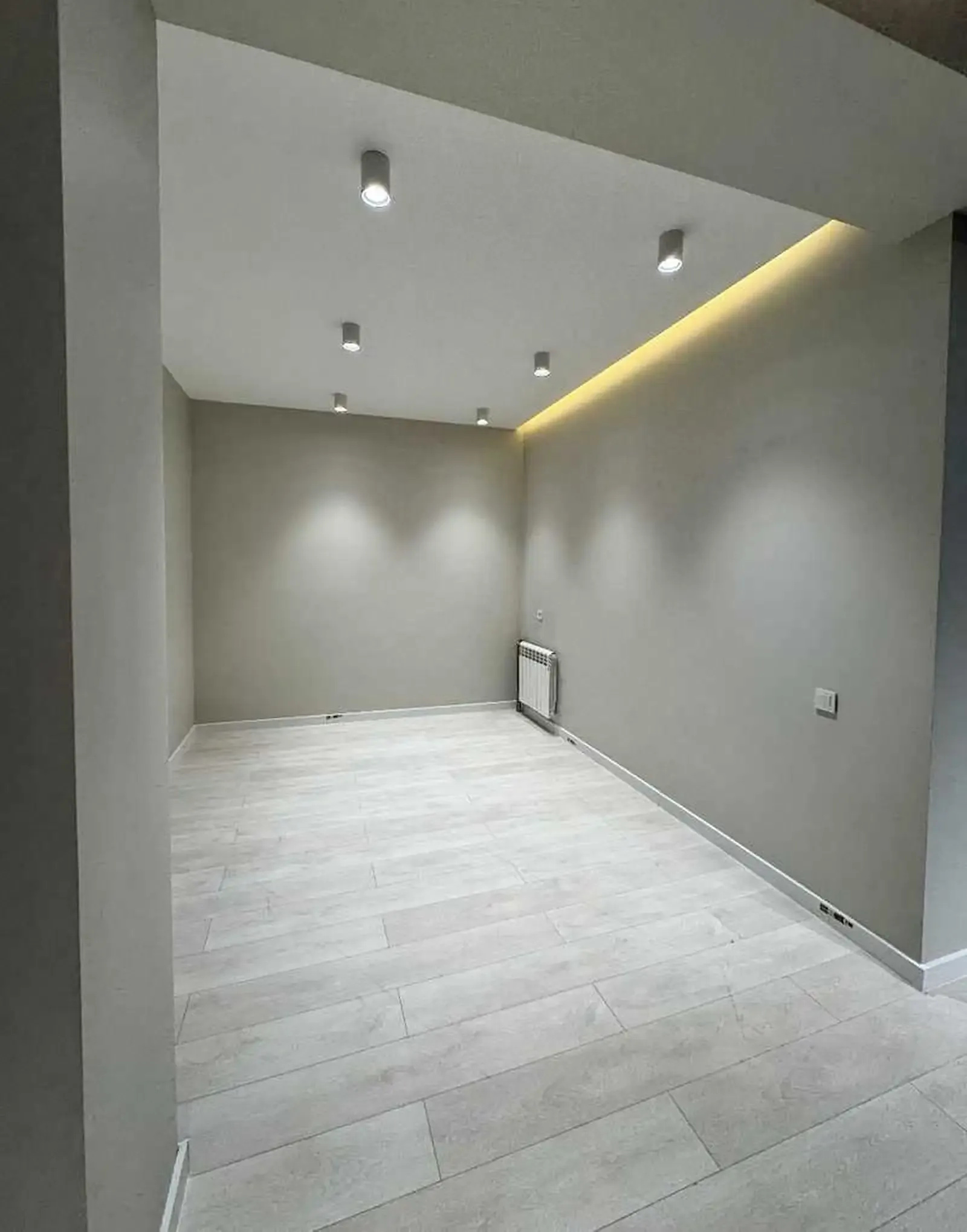 2-комн. квартира, 10 этаж, 65м², Танка