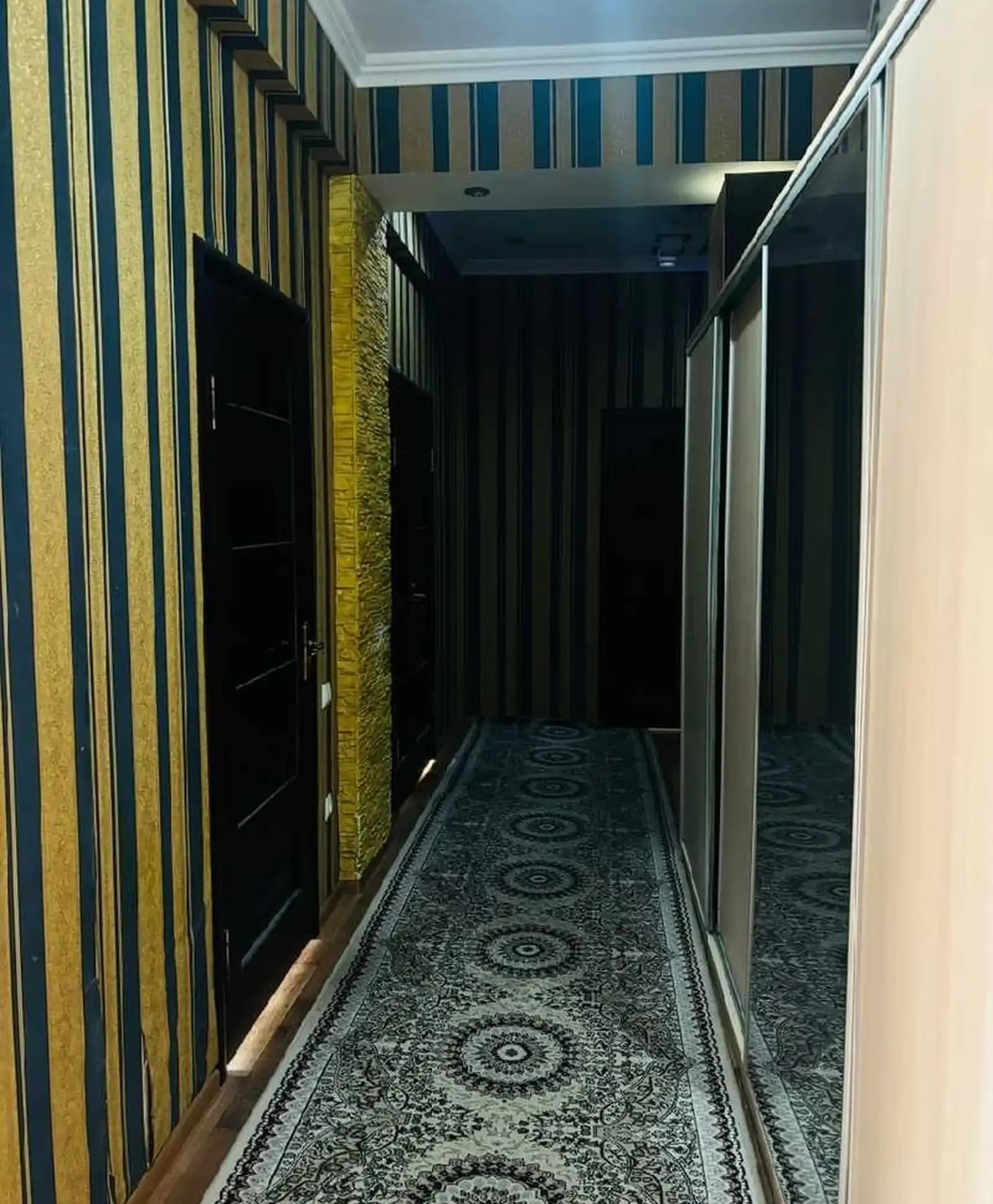 3-комн. квартира, 2 этаж, 93м², сино