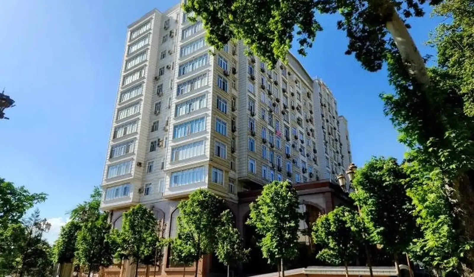3-комн. квартира, 9 этаж, 130 м², Исмоили Сомони, Бурак