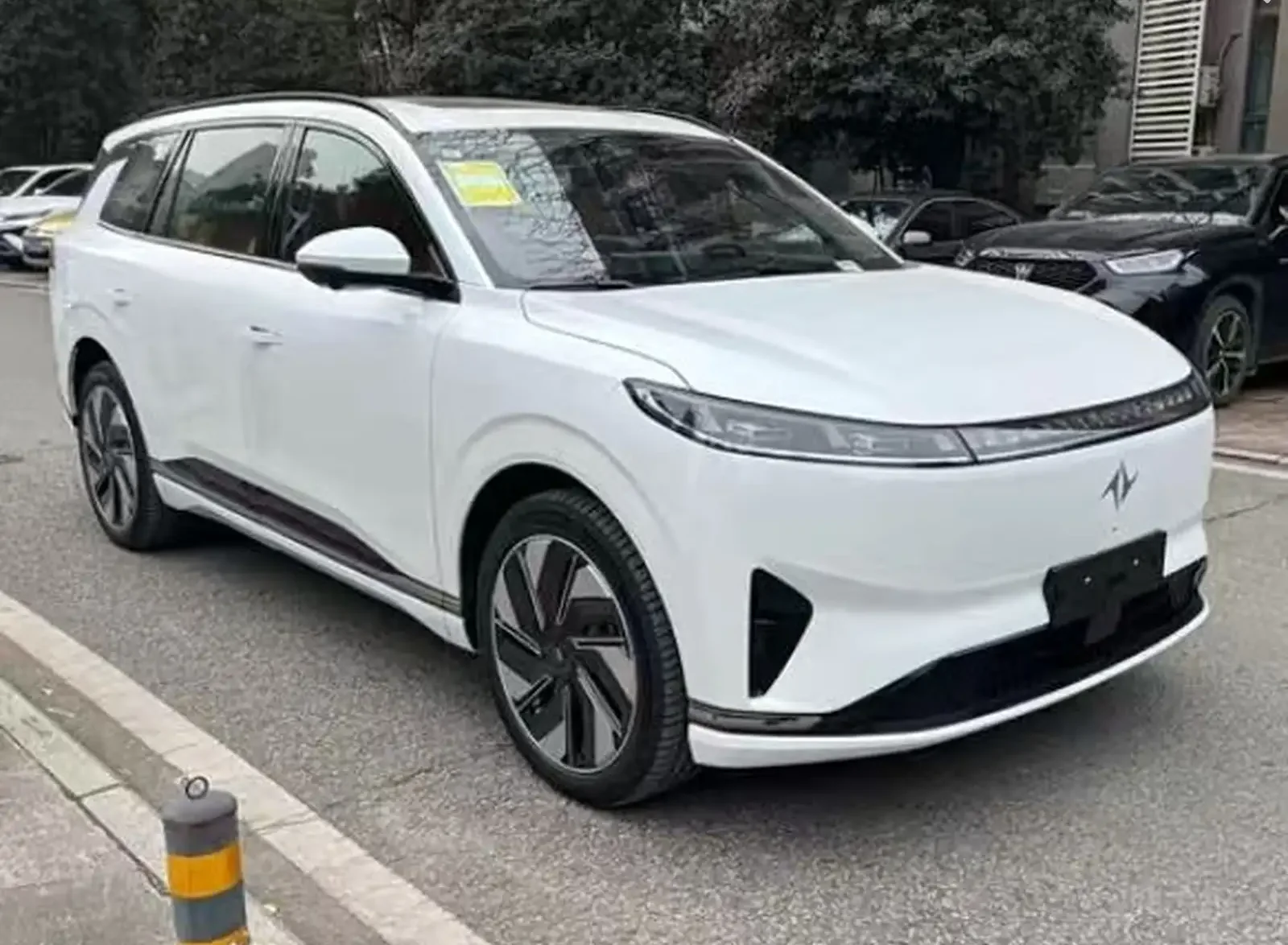 Dongfeng EP 008 2025