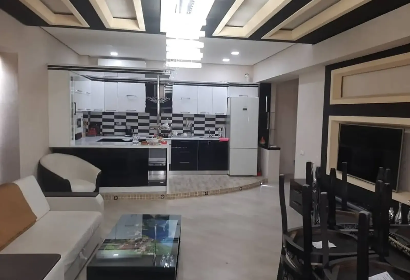 2-комн. квартира, 16 этаж, 88м², Славянский, Аптека 5