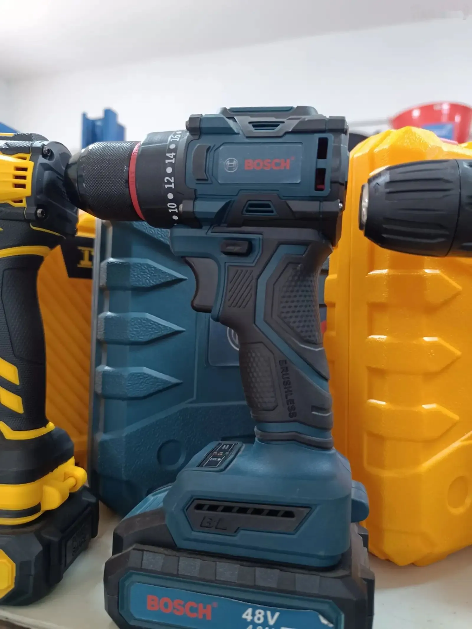 Шруповëрт Bosch