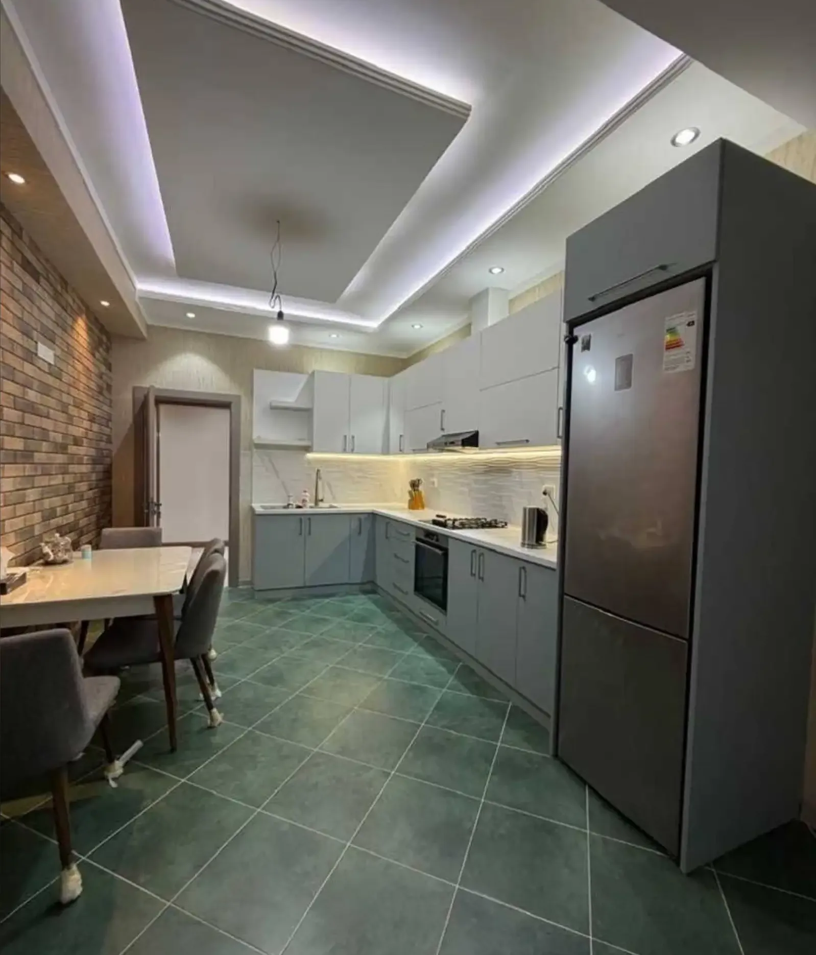2-комн. квартира, 9 этаж, 98 м², Ашан