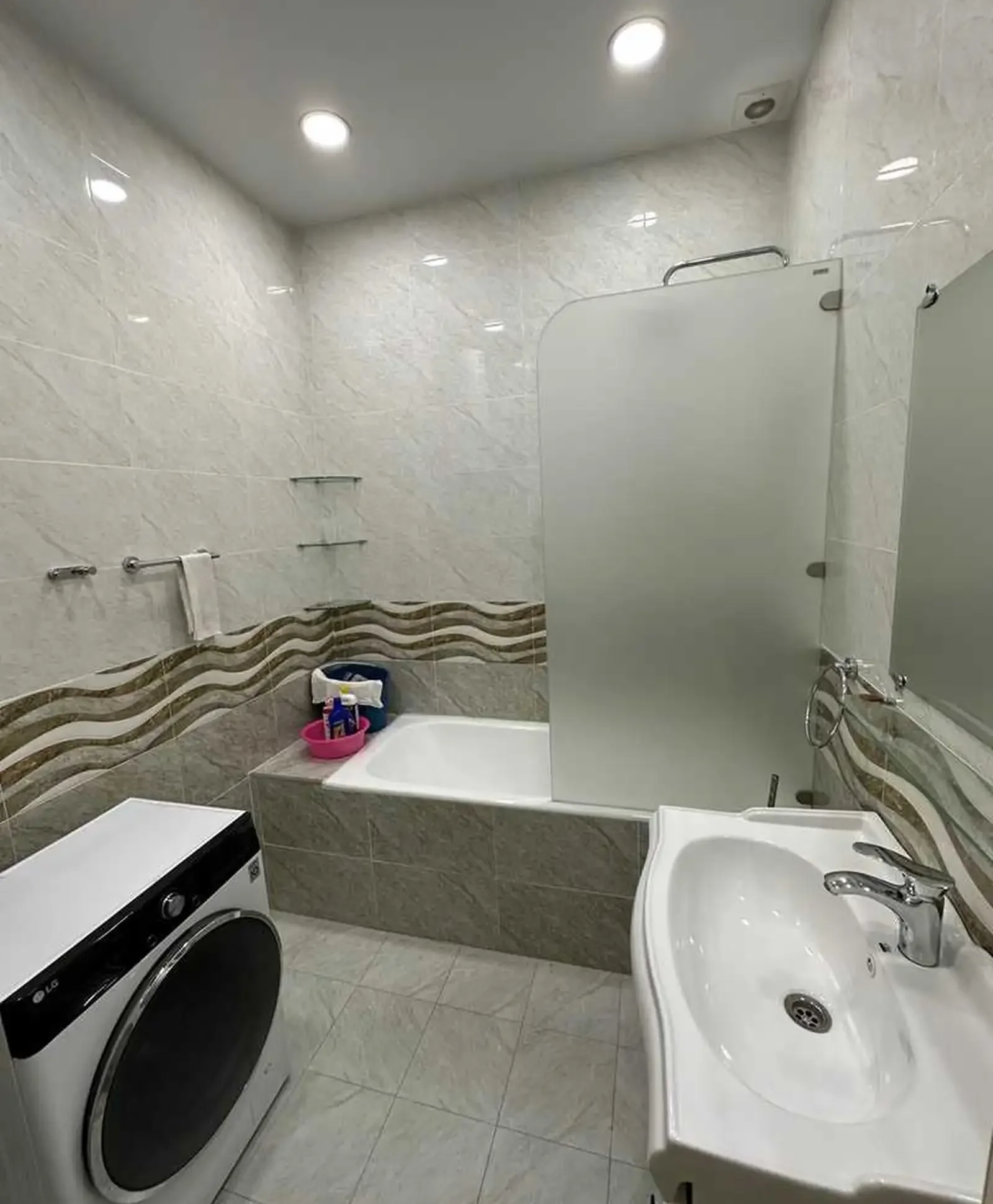 3-комн. квартира, 4 этаж, 130м², И.Сомони Дом печать