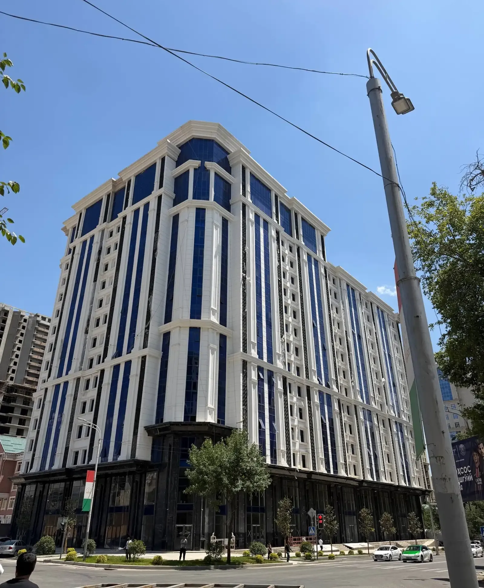 3-комн. квартира, 11 этаж, 145 м², Шохмансур, Зеленый