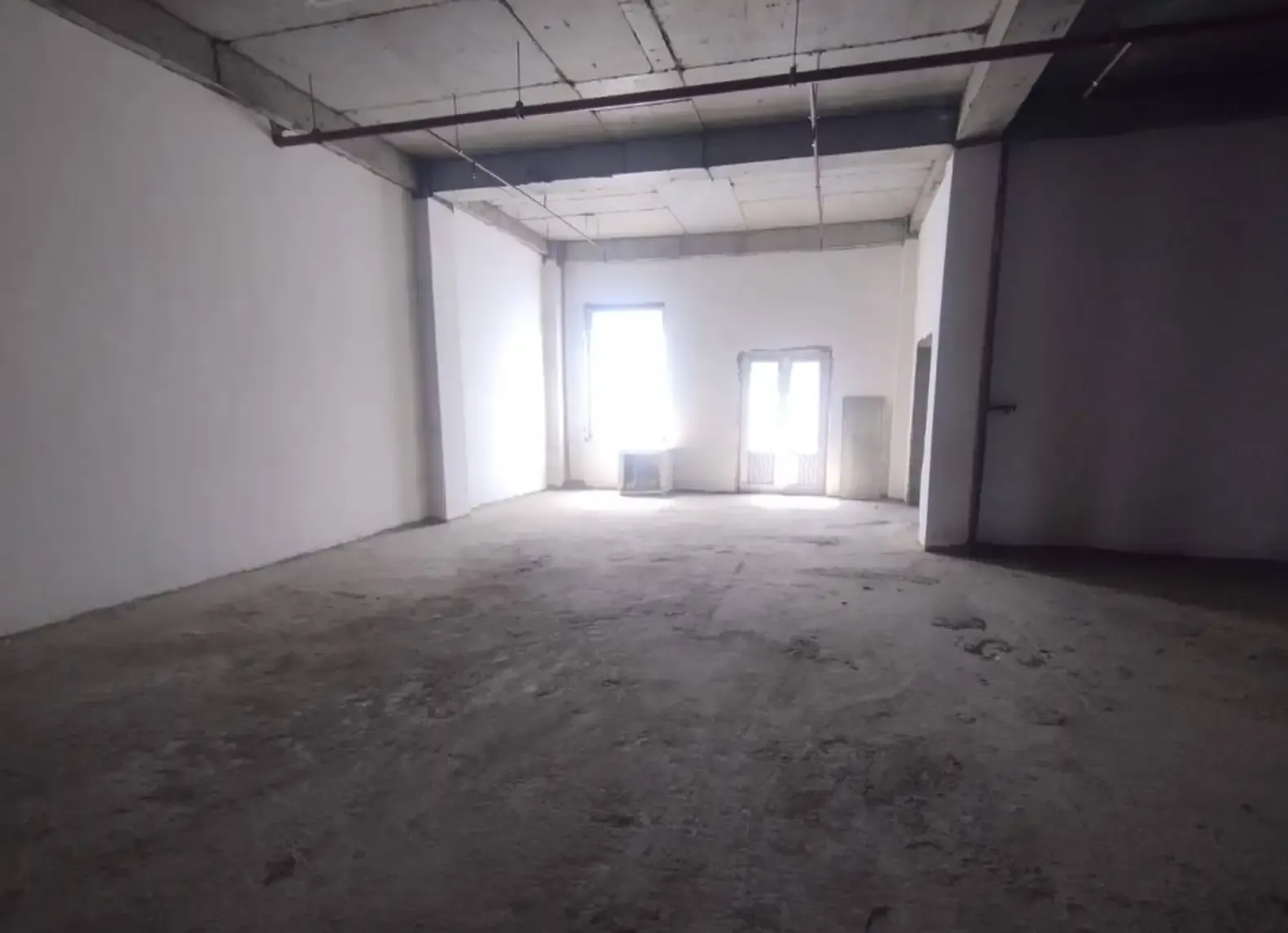 Помещение под магазин / салон, 1200м², Сино