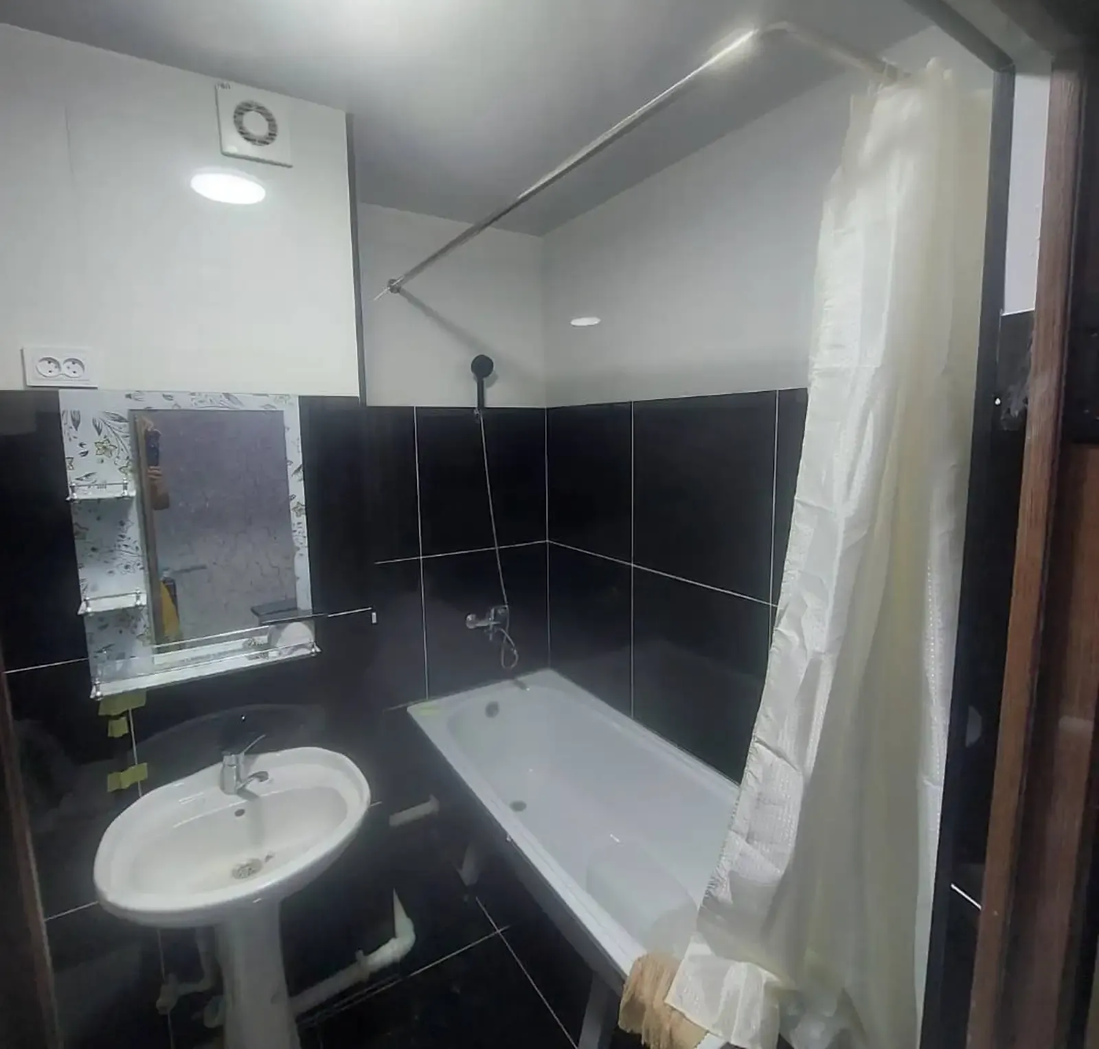 2-комн. квартира, 16 этаж, 60м², Спартак
