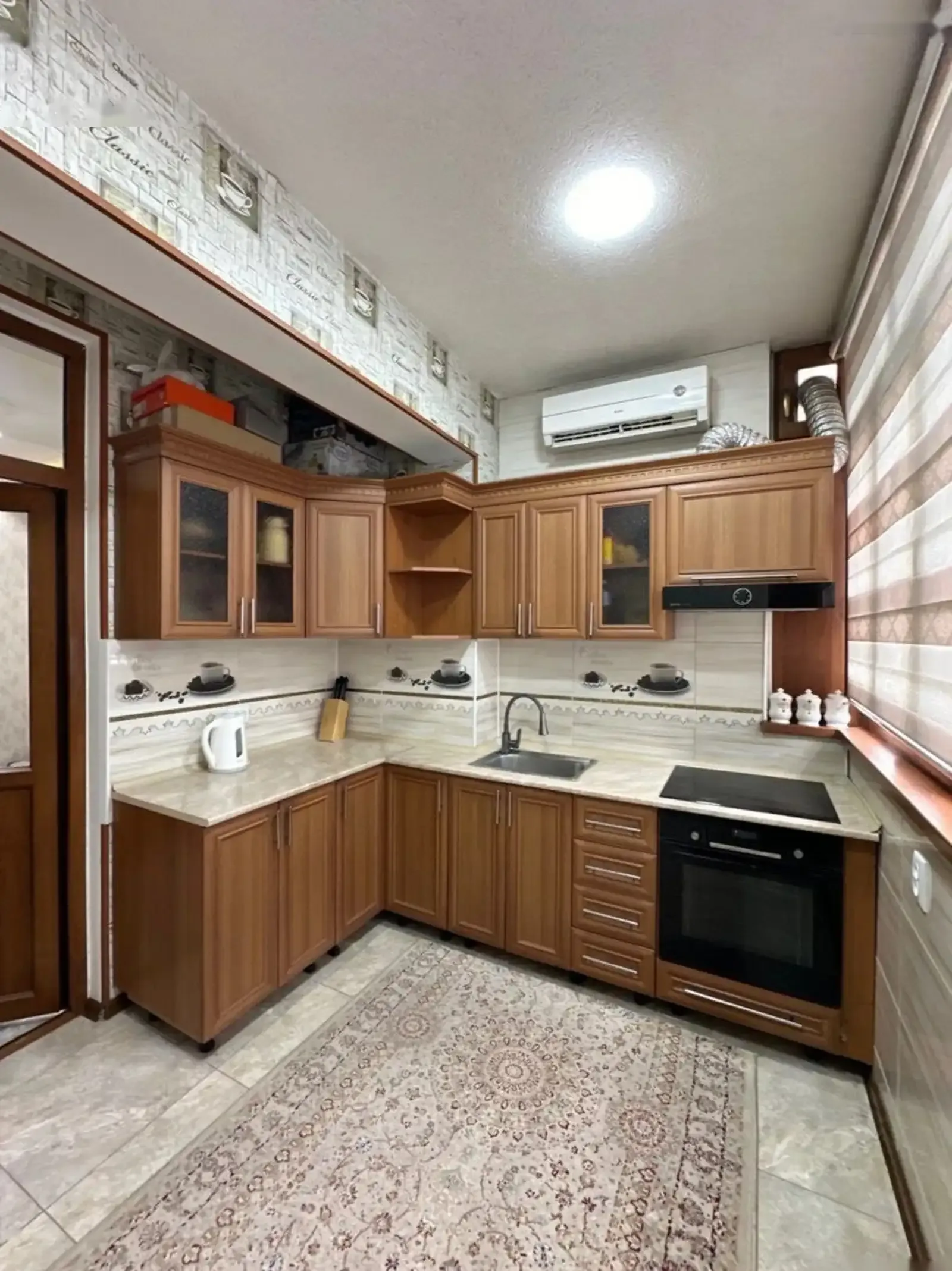 2-комн. квартира, 2 этаж, 77 м², Сино
