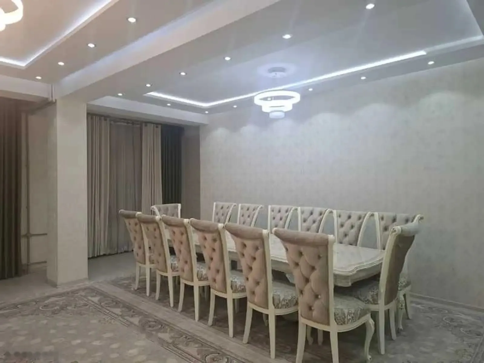 4-к квартира, 5 этаж, 200 м², мехргон