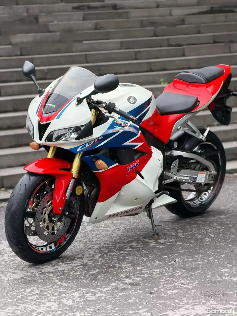 Мотоцикл Honda cbr