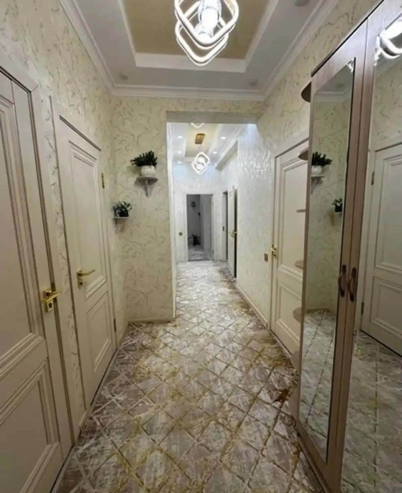 2-комн. квартира, 8 этаж, 70м², Сомони