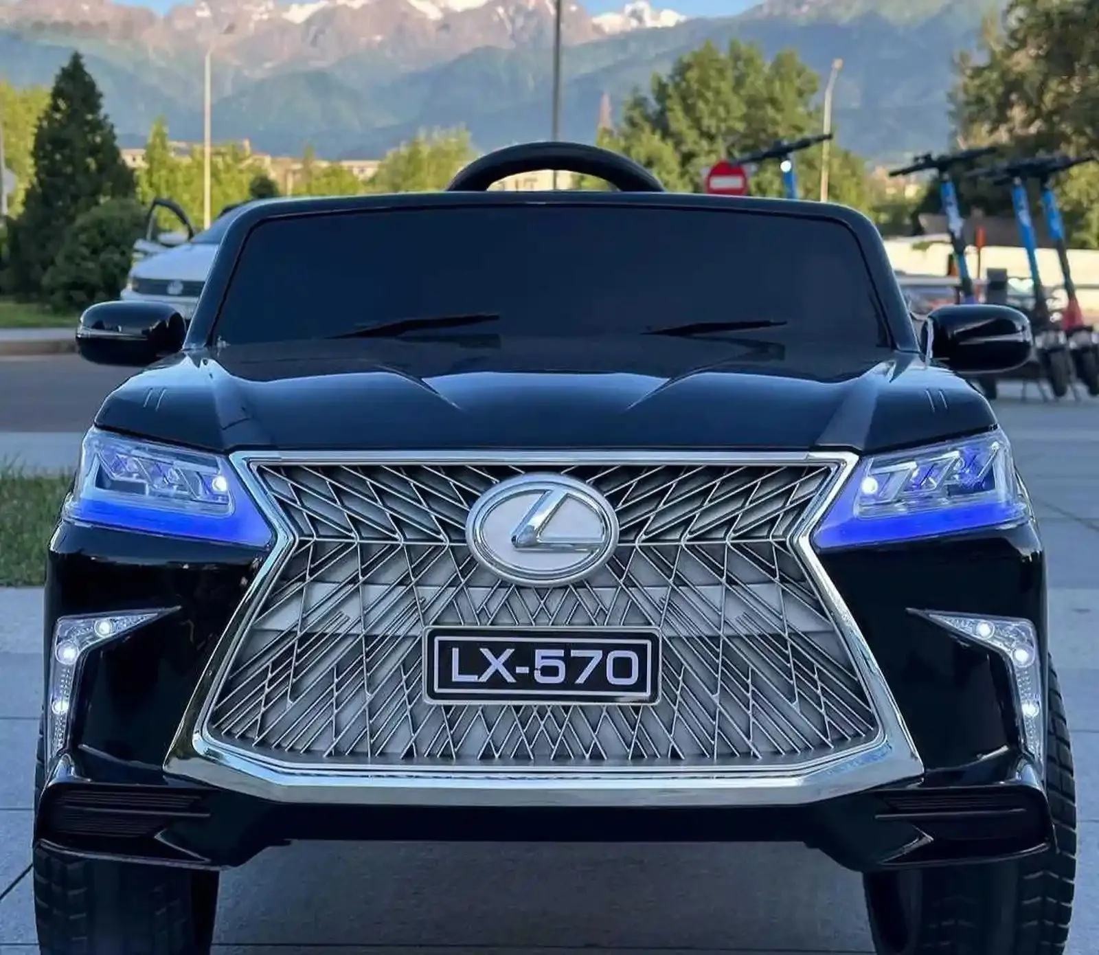 Детский электромобиль