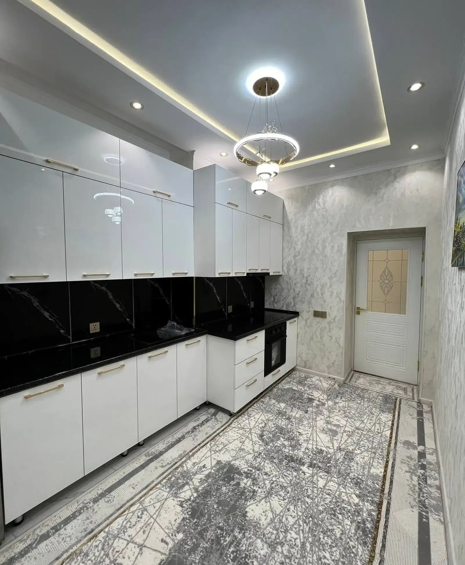 3-к квартира, 3 этаж, 82 м², Сино 112мкр