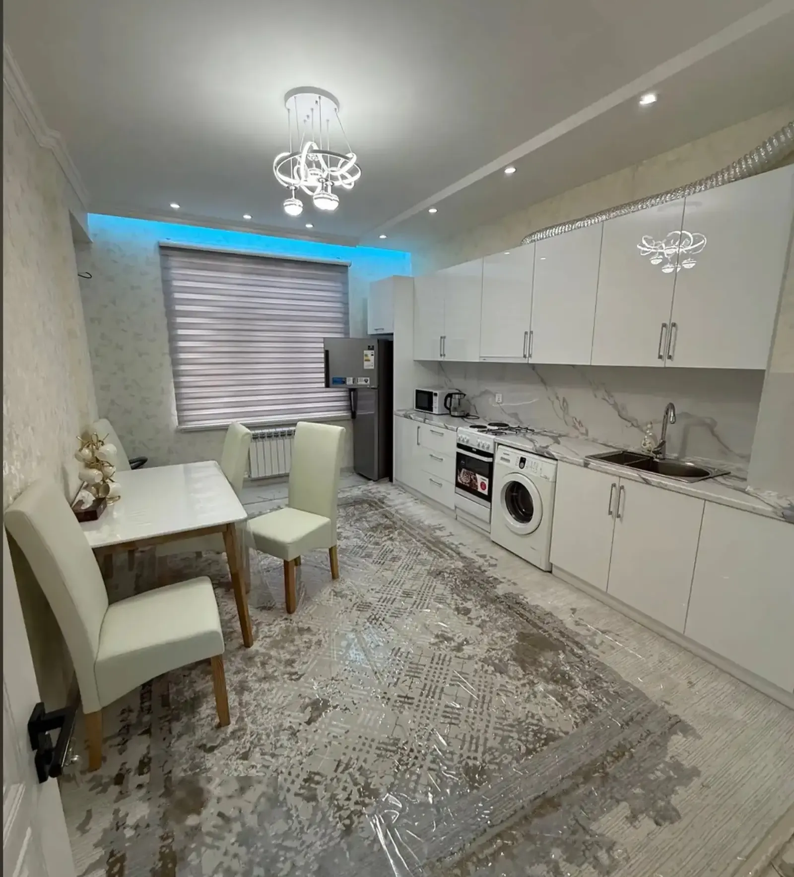 2-комн. квартира, 19 этаж, 84м², Шохмансур