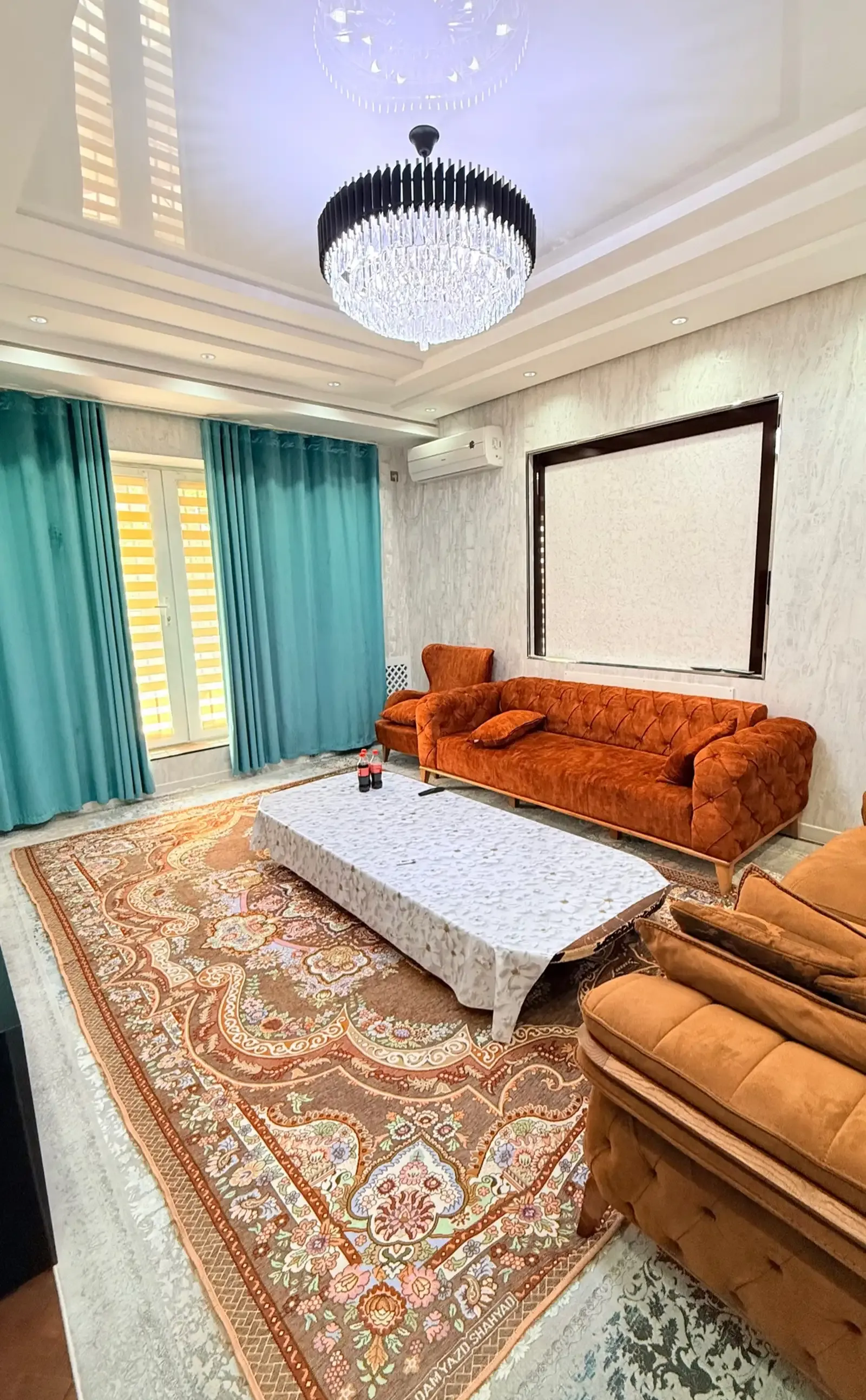 3-комн. квартира, 3 этаж, 97м², Посольство РФ, ориентир — магазин Baby Shop